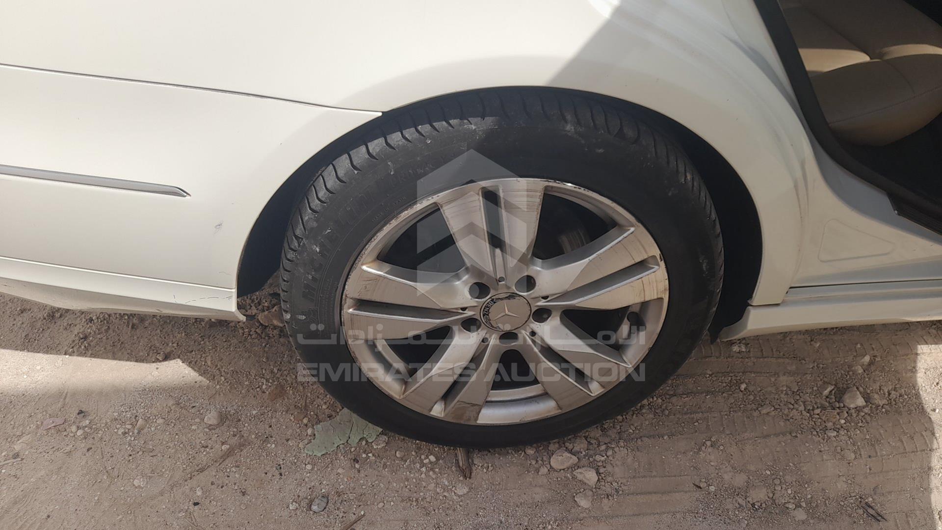 2010 MERCEDES E 300 VIN: WDDHF5EBXAA248153
