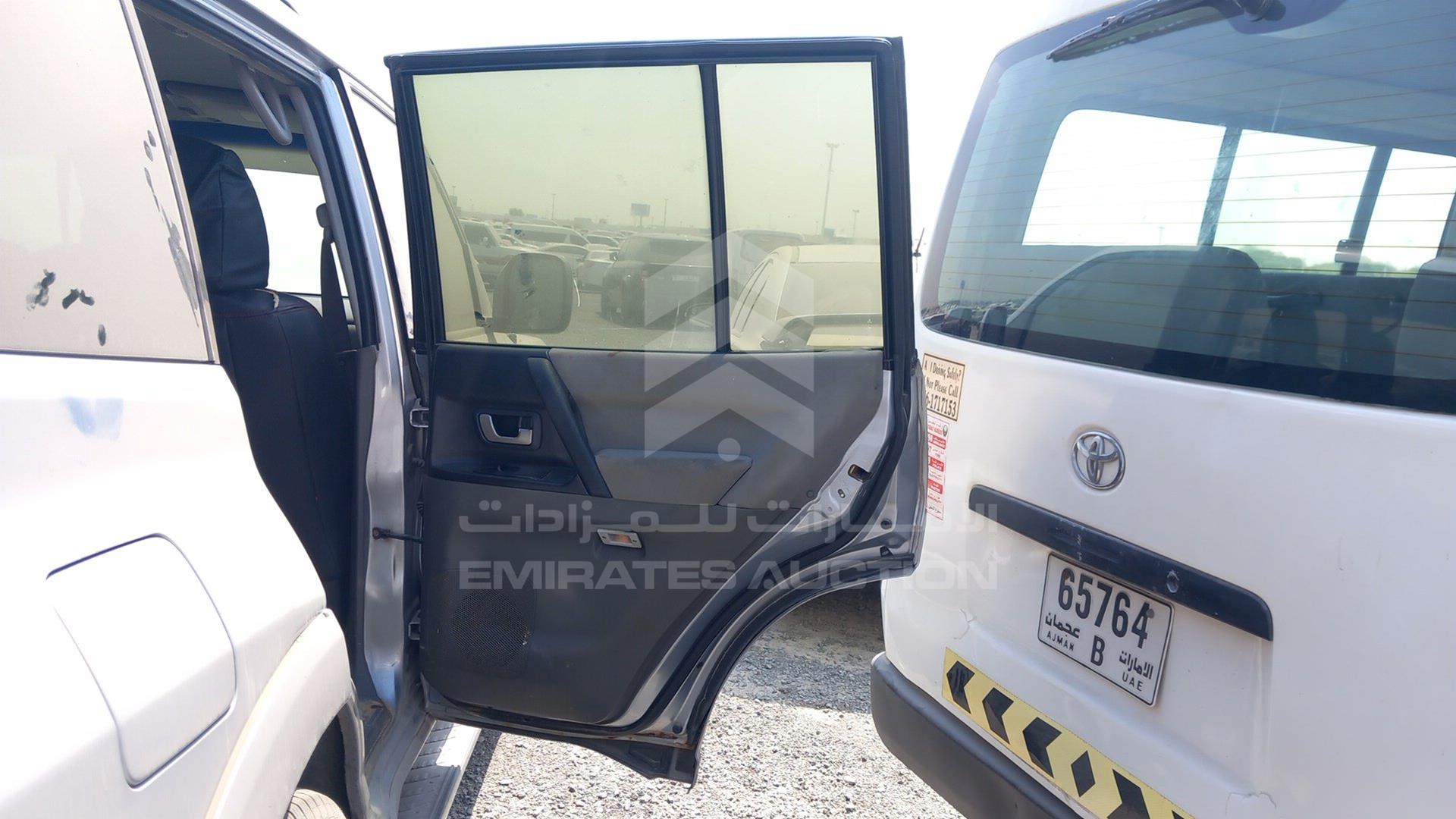 2006 MITSUBISHI PAJERO VIN: JMYLRV73W6J713137