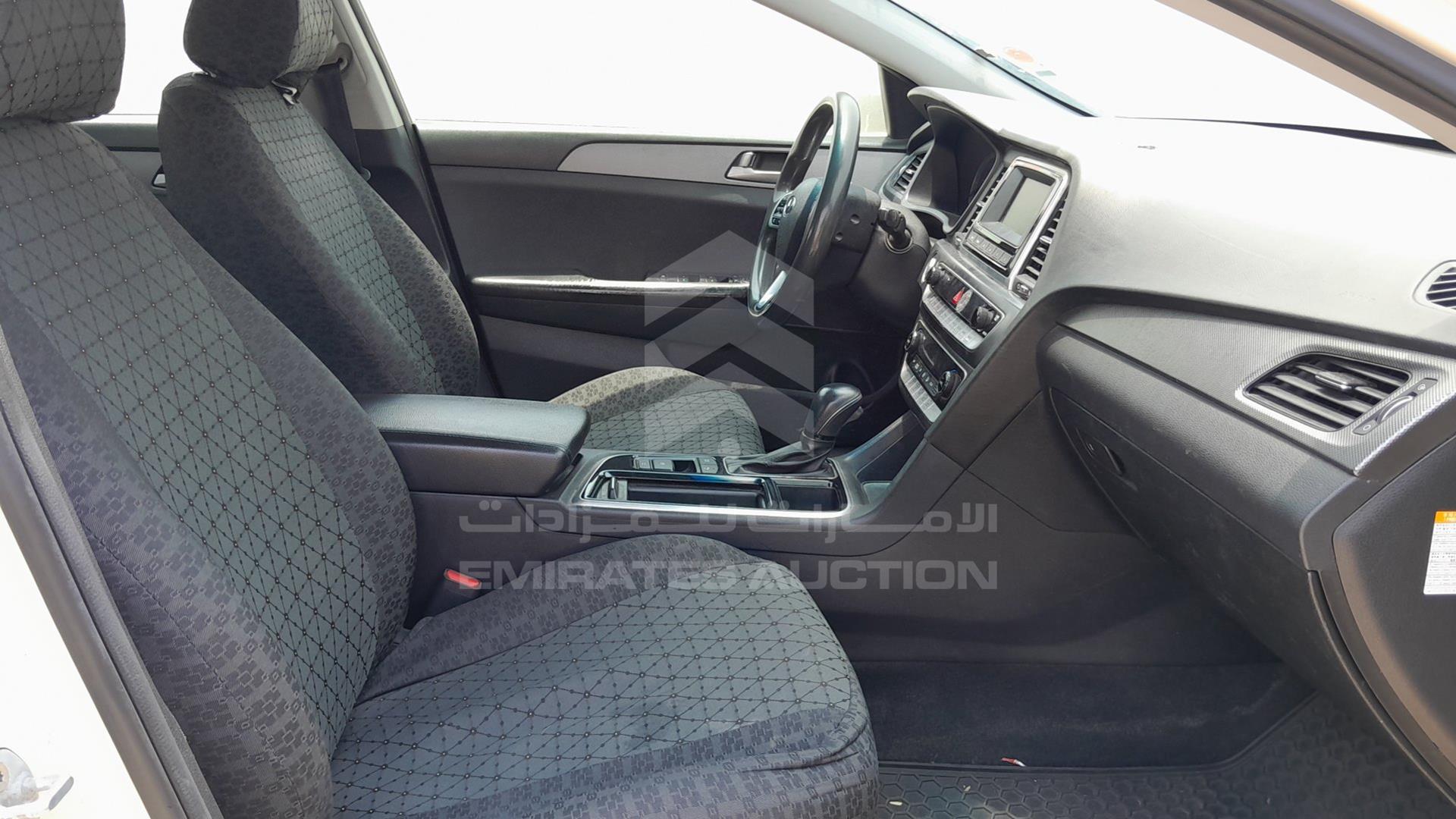 2019 HYUNDAI SONATA VIN: KMHE24133KA092956