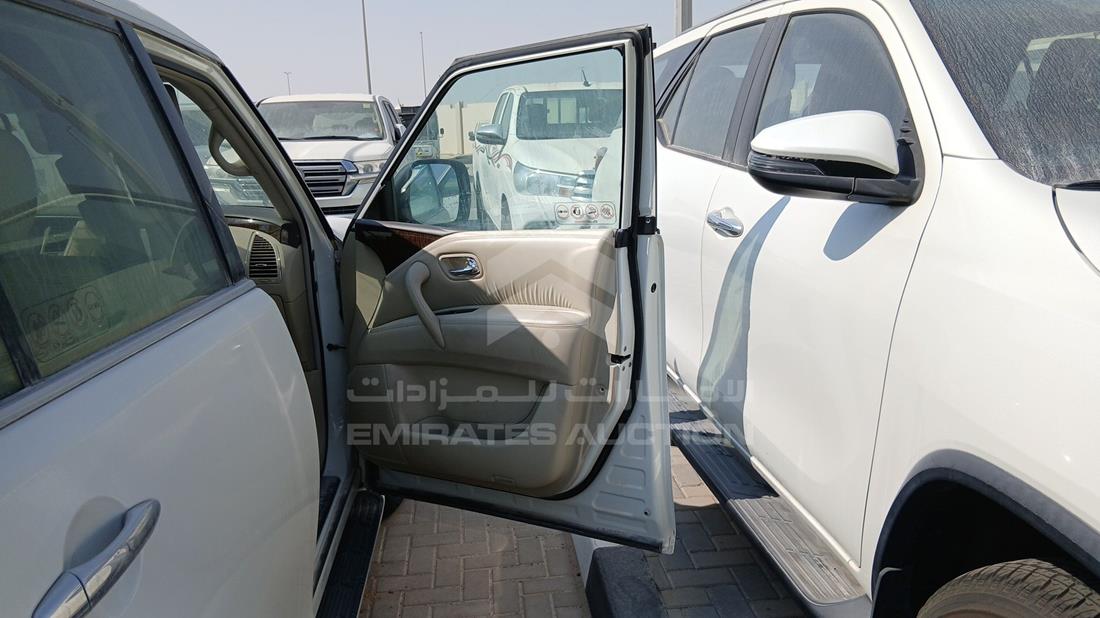 نيسان باترول 2019 — الباب الأمامي الأيمن — صورة 27