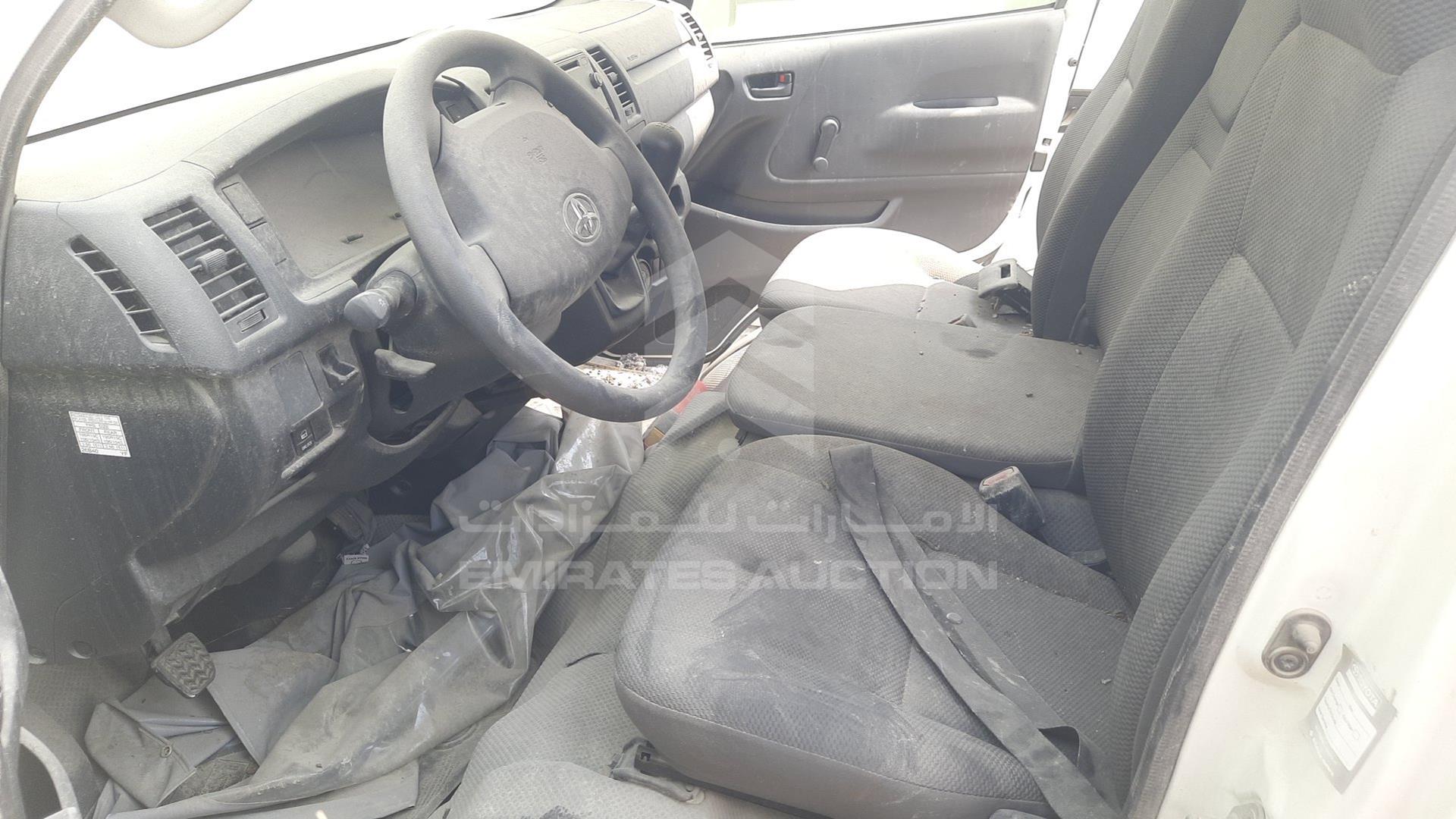 0 TOYOTA HIACE VIN: JTFHX02P7P0127998