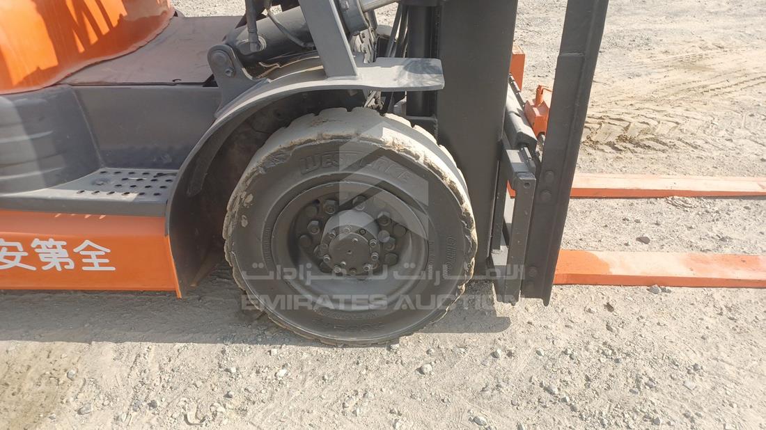 Toyota — Front Right Tyre — Photo 28