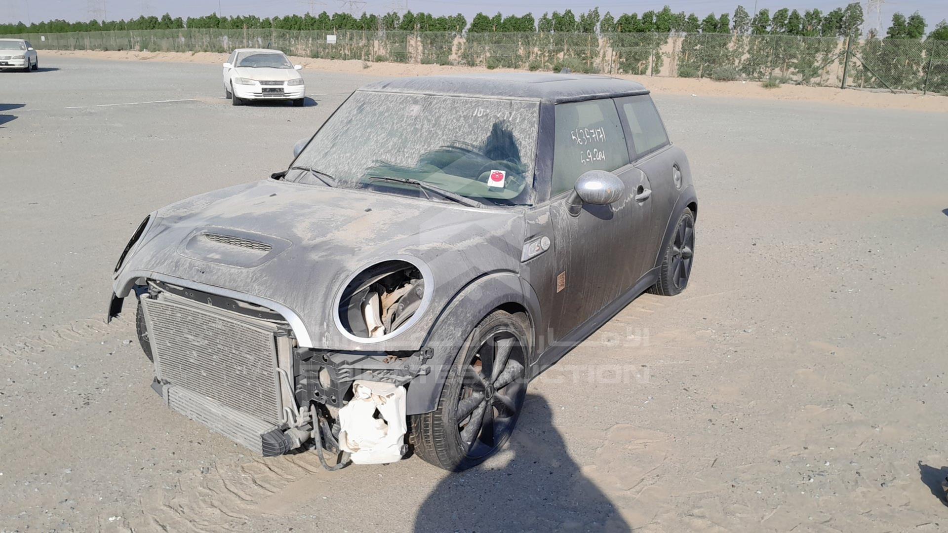 2012 MINI COOPER S VIN: WMWSV3104CT197717