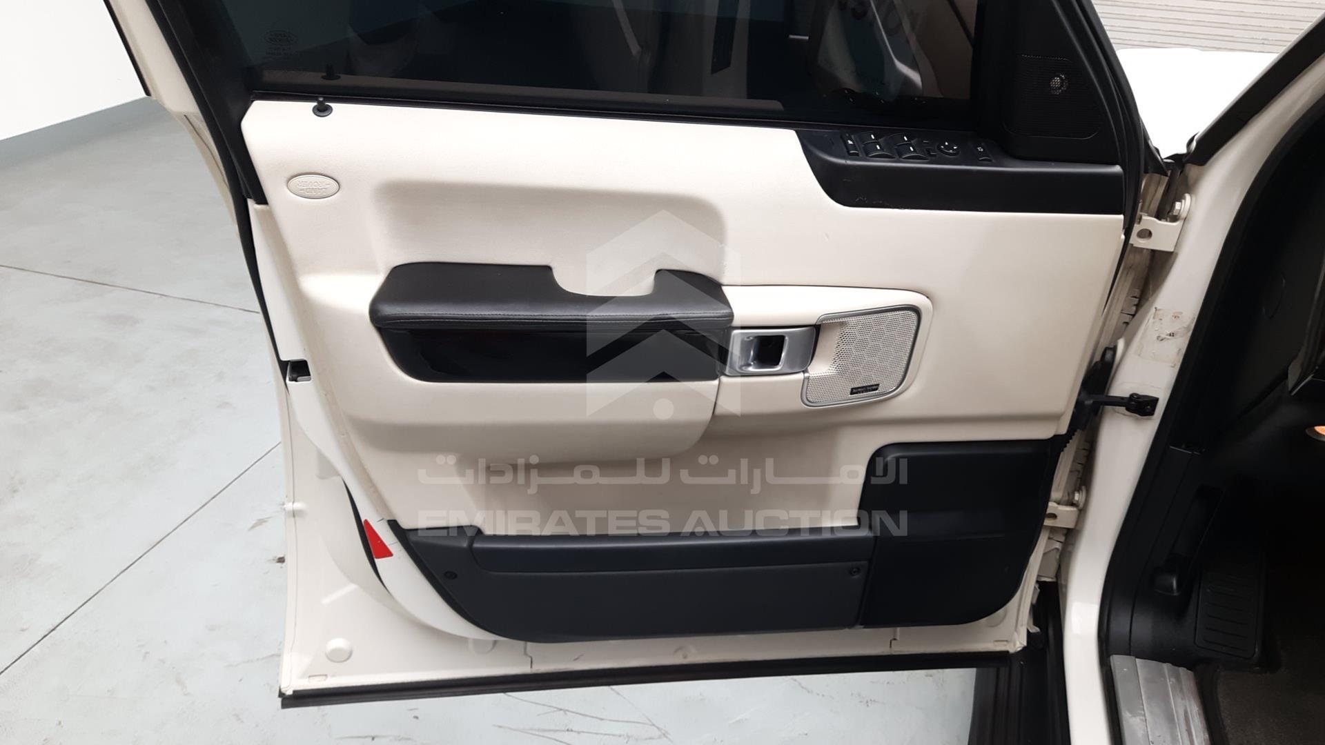2009 RANGE ROVER VOGUE VIN: SALLMAM349A299182