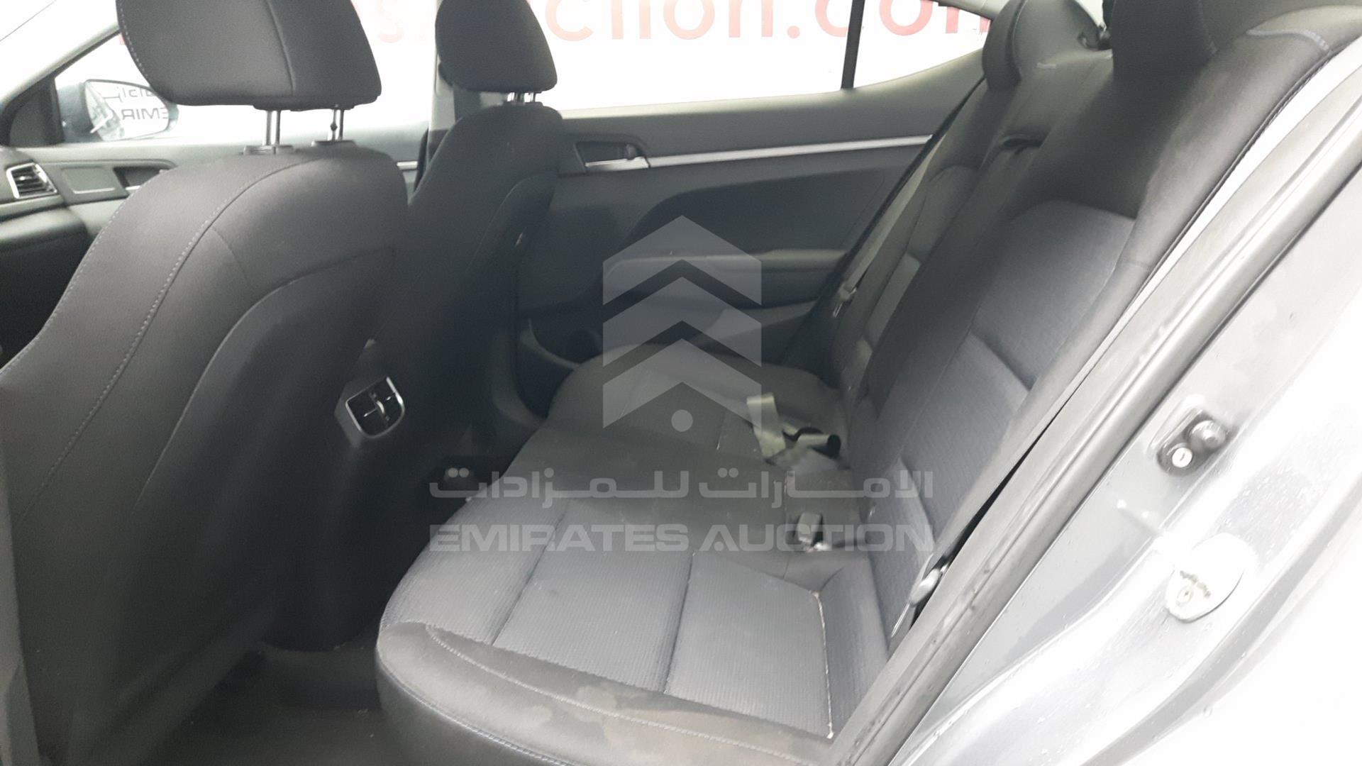 2017 HYUNDAI ELANTRA VIN: KMHD741CXHU399092