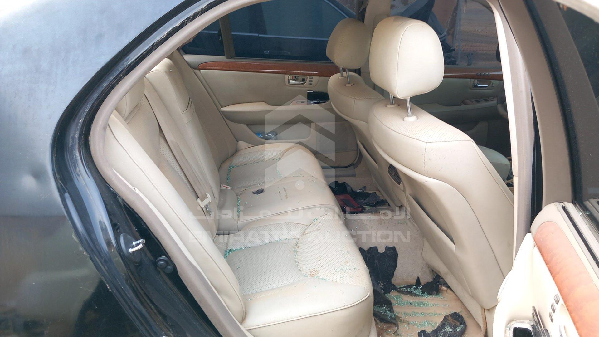 2004 LEXUS LS 430 VIN: JTHBN36F040128217