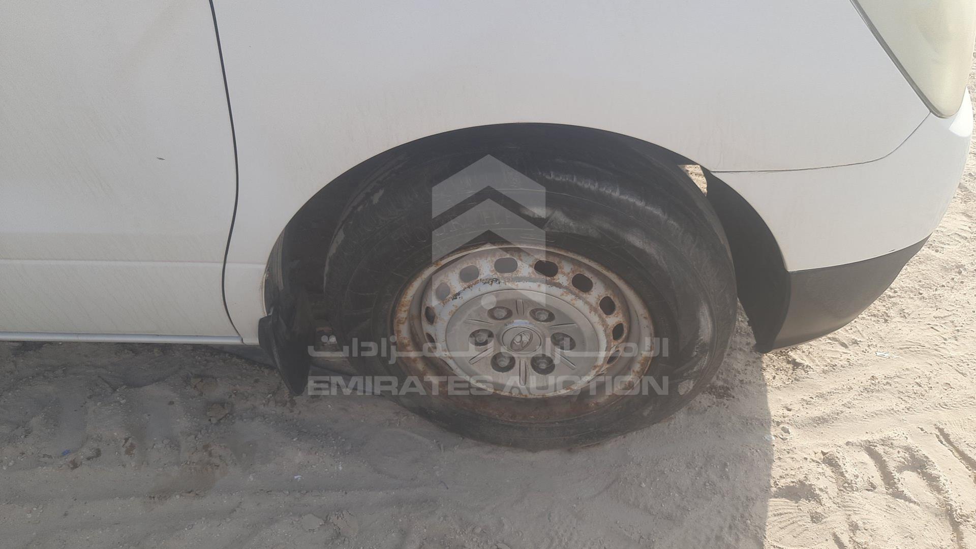 2012 HYUNDAI H1 VIN: KMHWG81RXCU430838