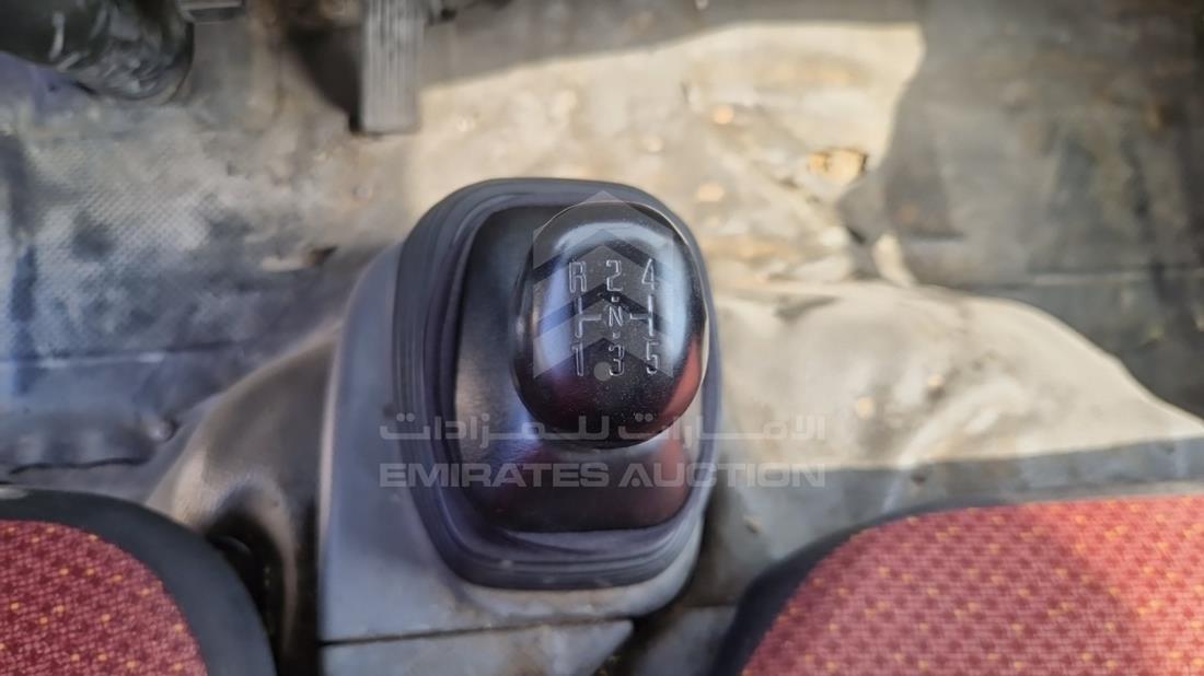 2013 Isuzu NMR — Gear View — Photo 17