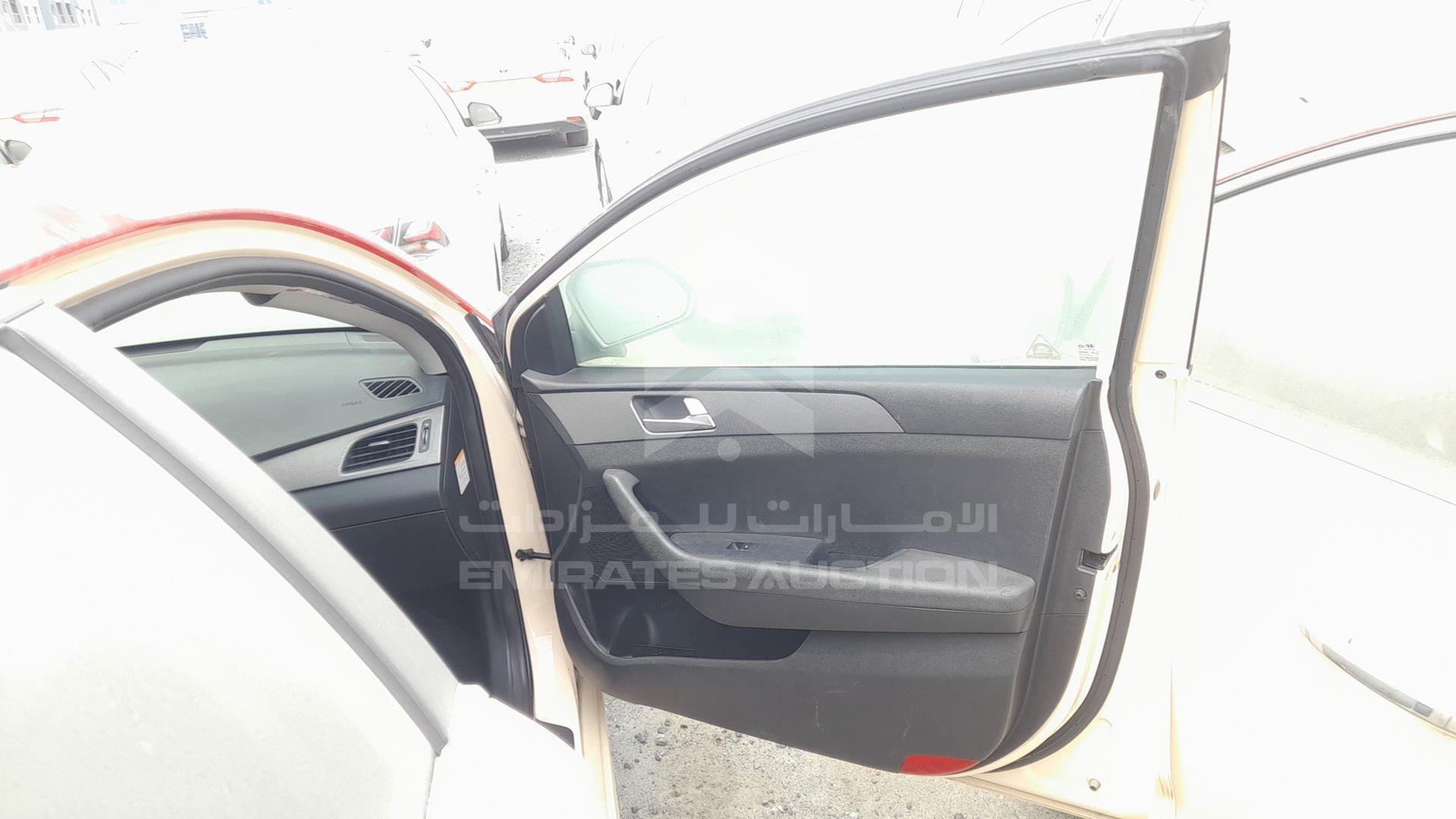 2019 HYUNDAI SONATA VIN: KMHE24136KA092983