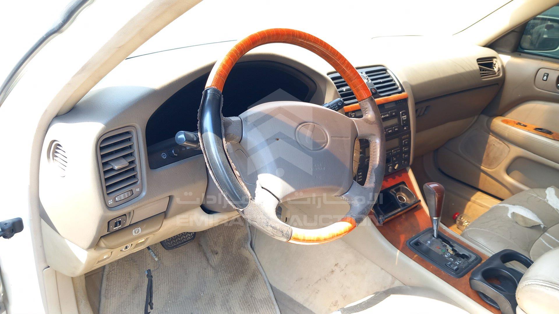 1998 LEXUS LS400 VIN: JT8BH28F2W0127829