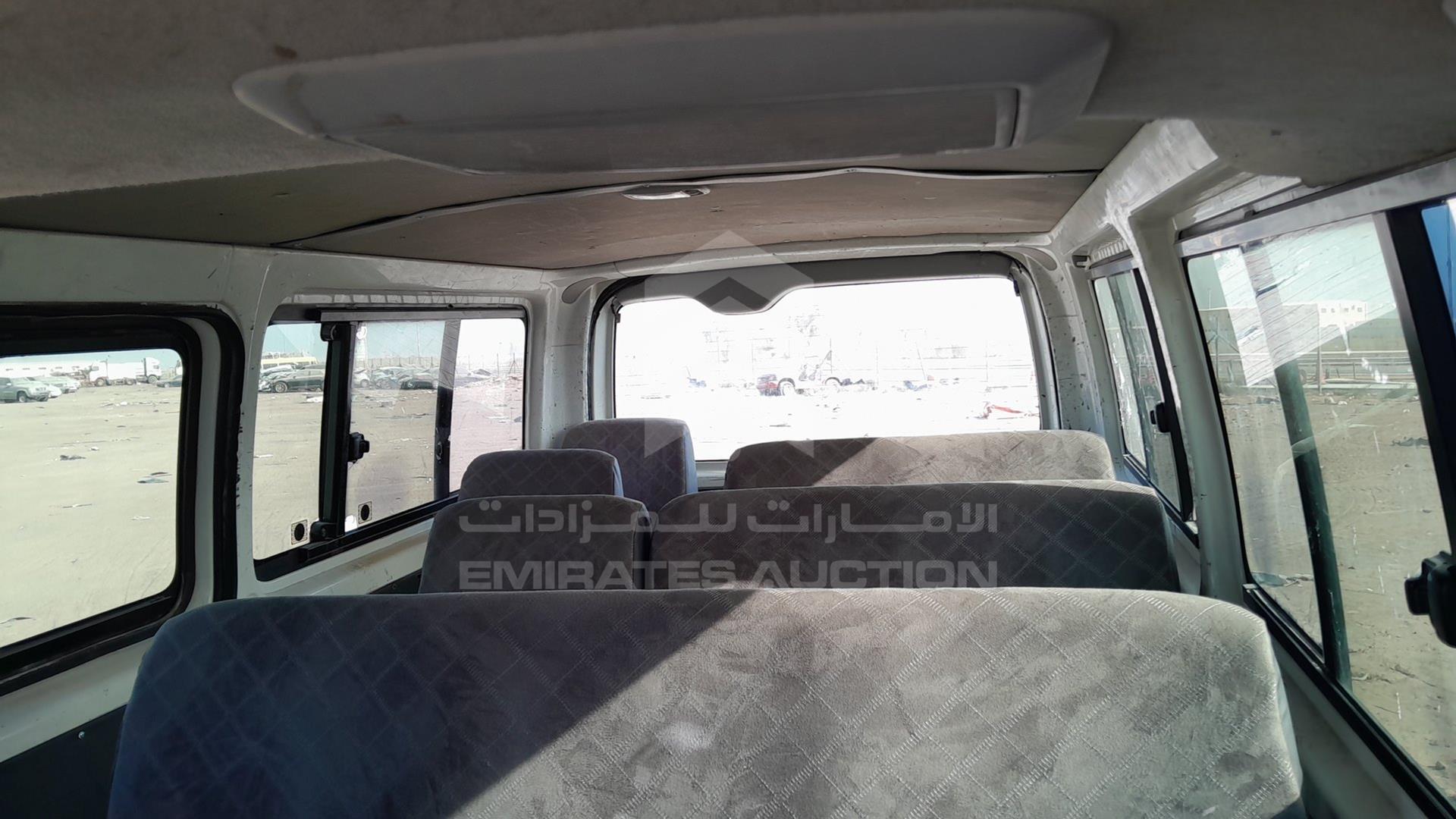 2010 TOYOTA HIACE VIN: JTGJX02P2A0029093