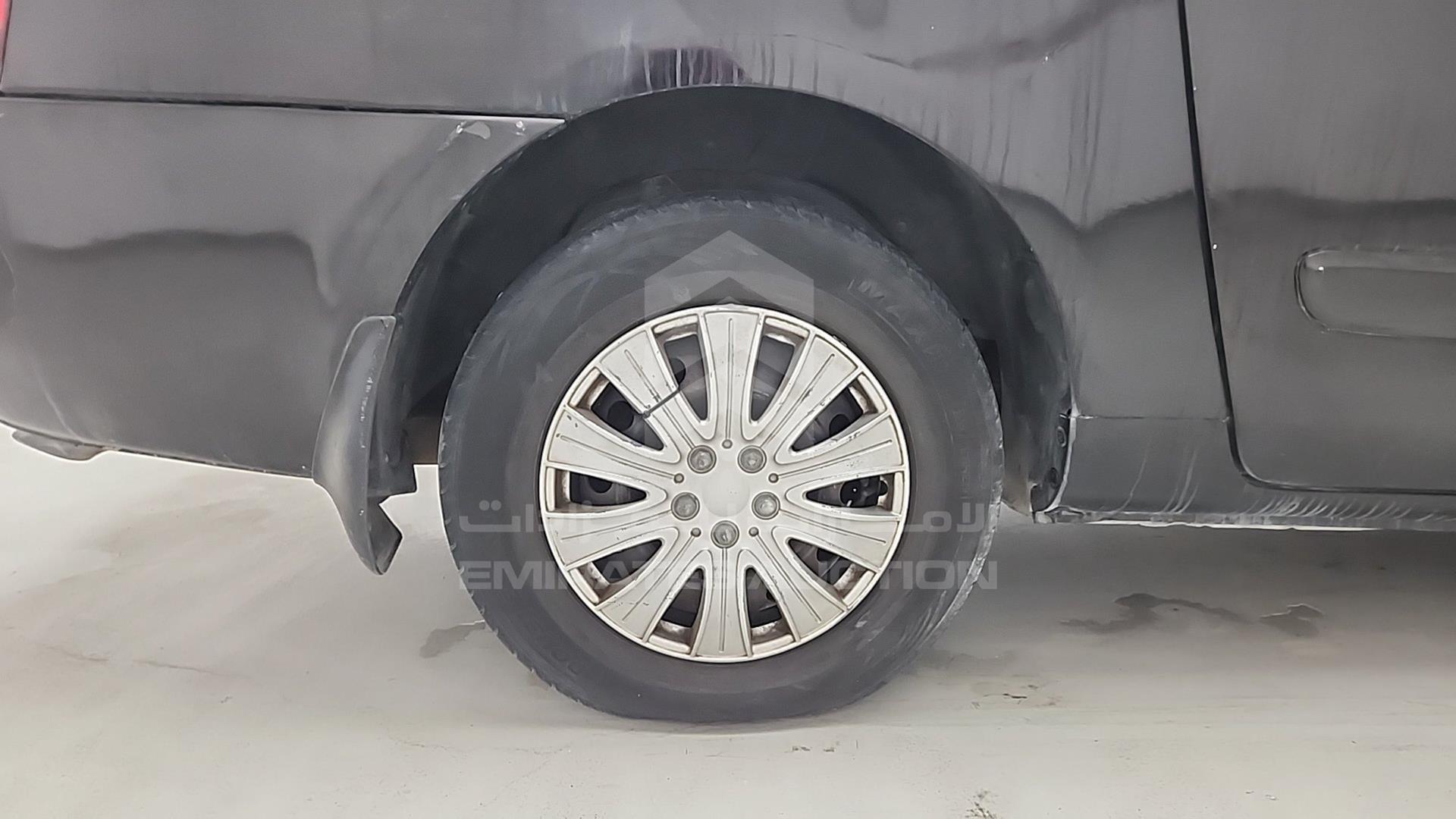 2009 KIA CARNIVAL VIN: KNAMB763296299018