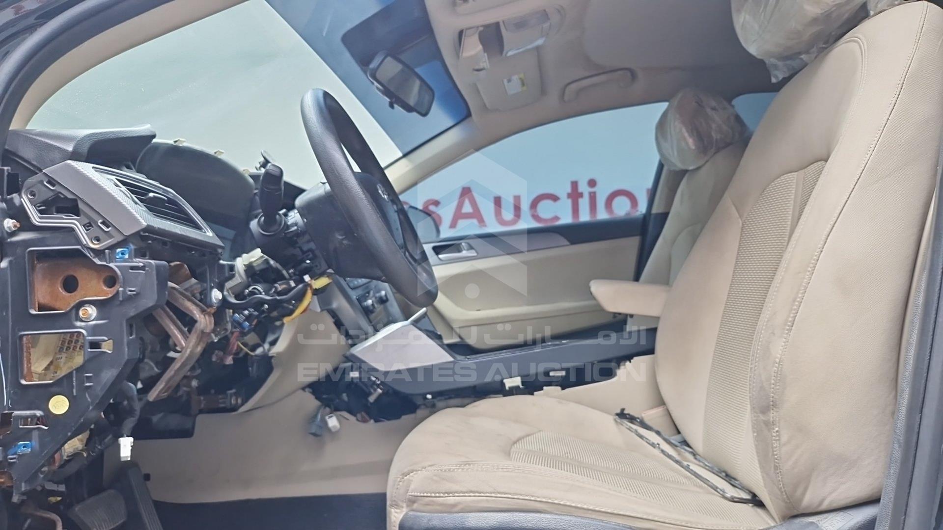 2016 HYUNDAI SONATA VIN: 5NPE24AF7GH273542