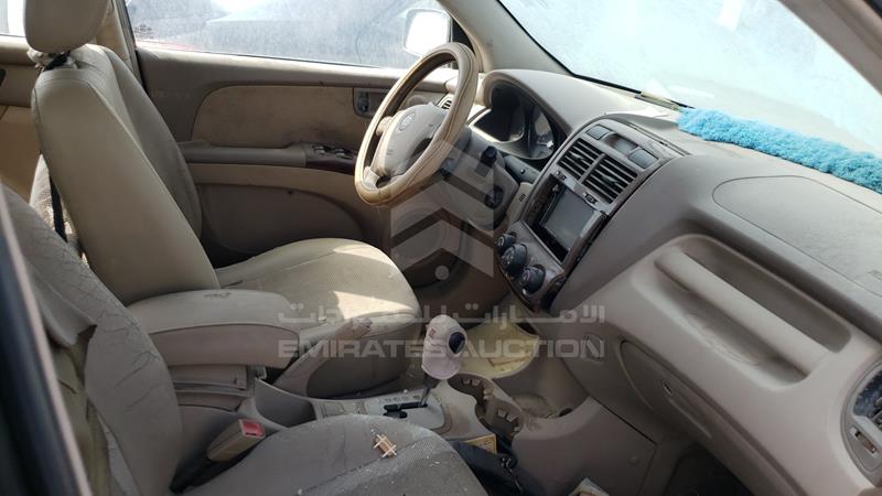 VIN: KNAJE553X67297006 Auction: EmiratesAuction Lot: 405242 VIN: KNAJE553X67297006 Kia Sportage 2006 -- Photo 23