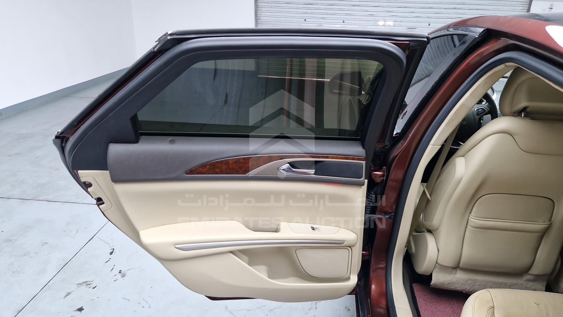 2015 LINCOLN MKZ VIN: 3LN6L2GK8FR622984
