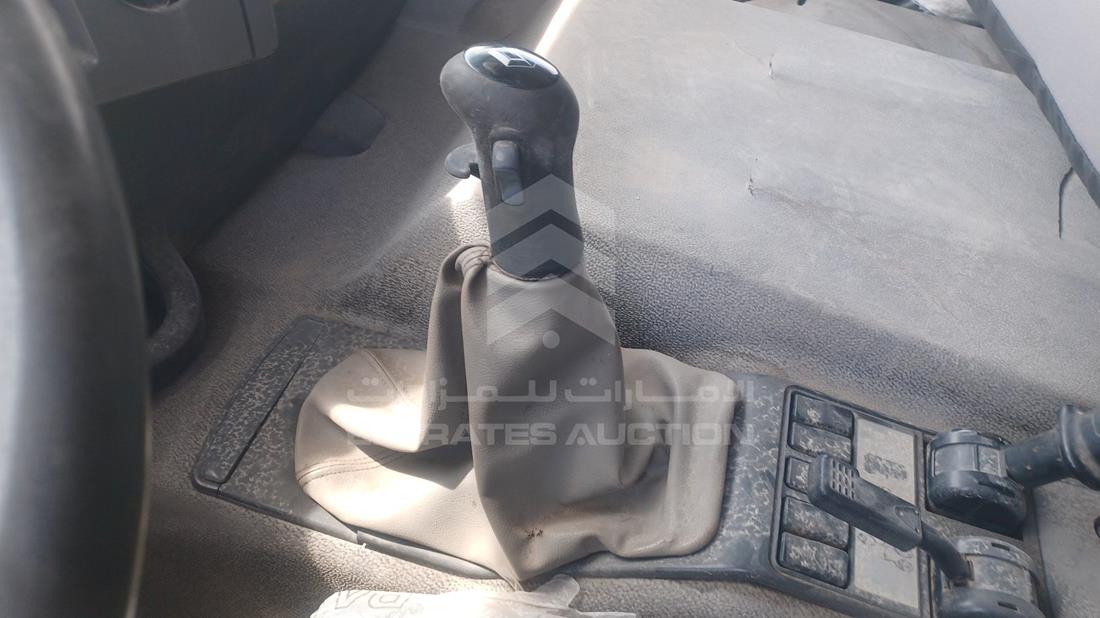 2014 Renault 440 — Gear View — Photo 18