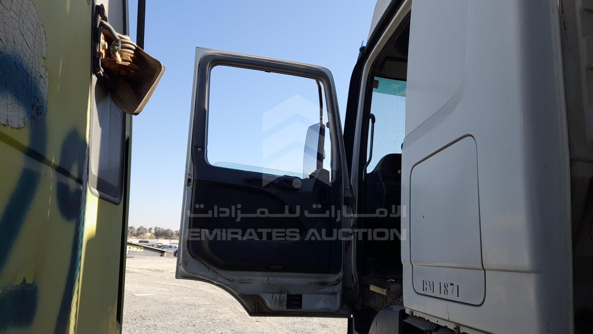 2008 MERCEDES ACTROS VIN: WDAKHCAA18L280325