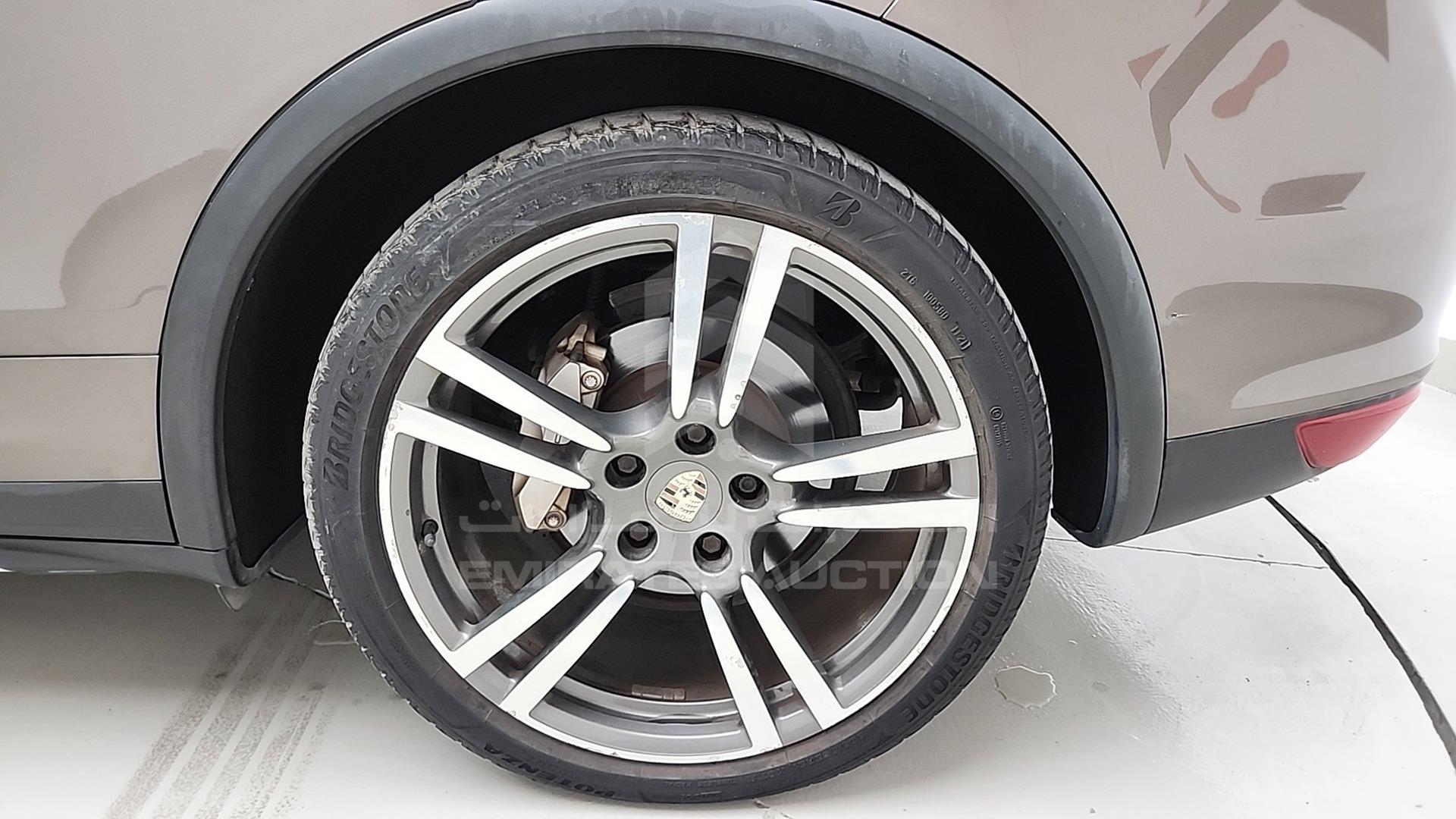 2013 PORSCHE CAYENNE VIN: WP1ZZZ92ZDLA83541