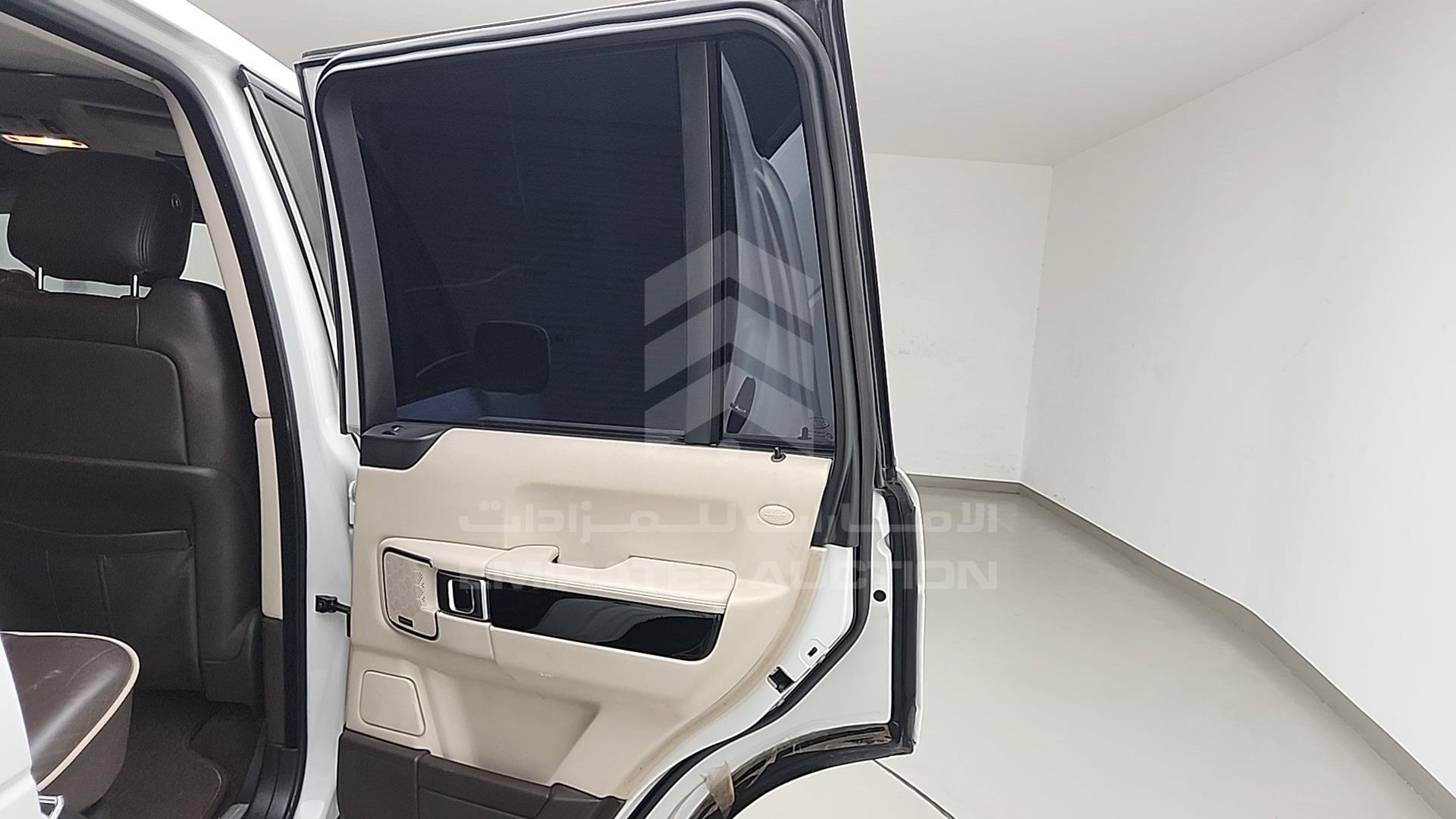 2011 RANGE ROVER --- VIN: SALLMAME4BA335303