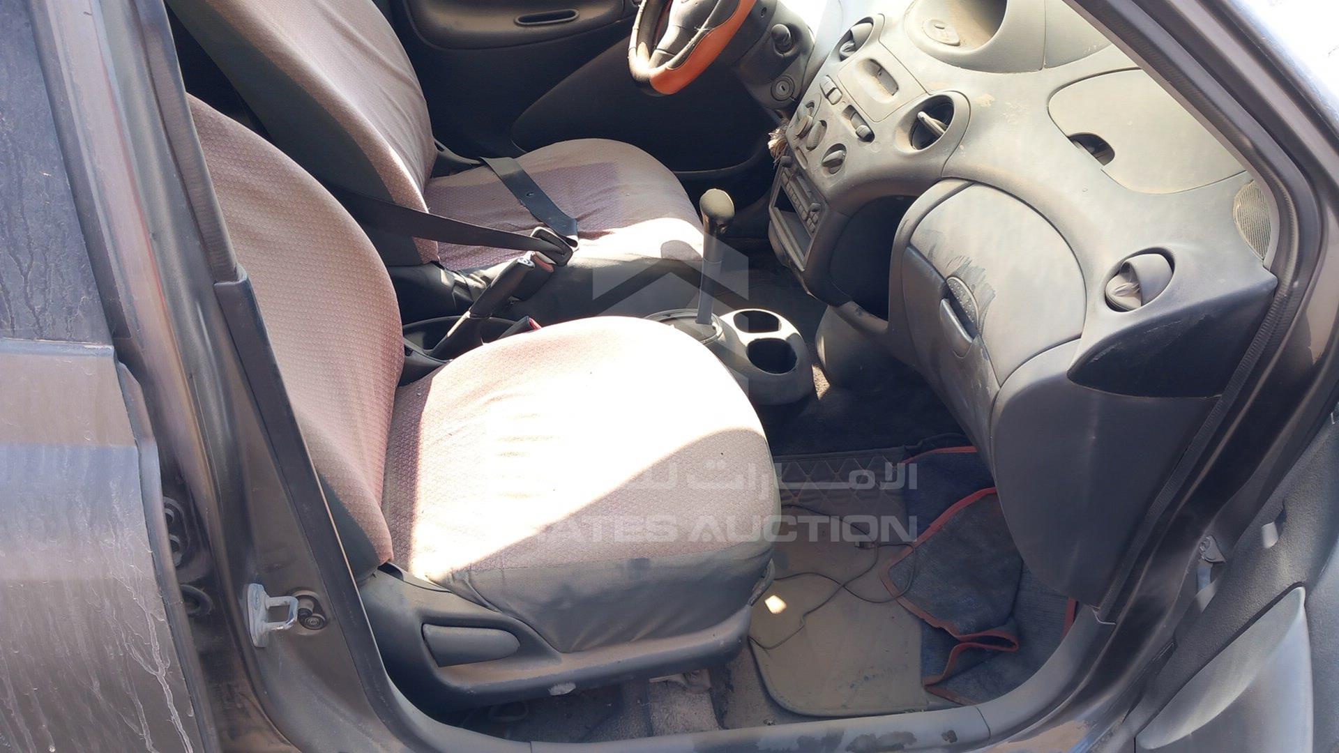 2005 TOYOTA ECHO VIN: JTDBW133050069233