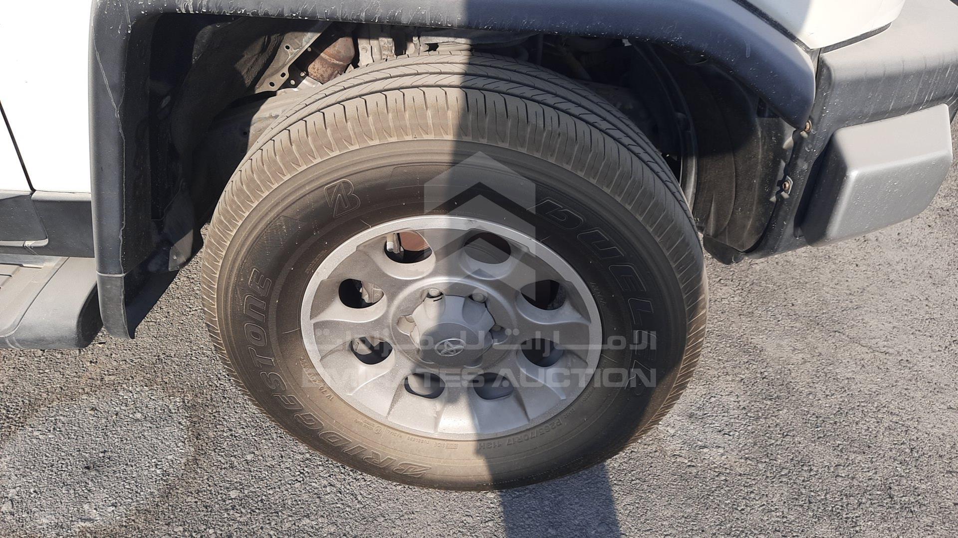 2013 TOYOTA FJ CRUISER VIN: JTEBU11F3DK171627