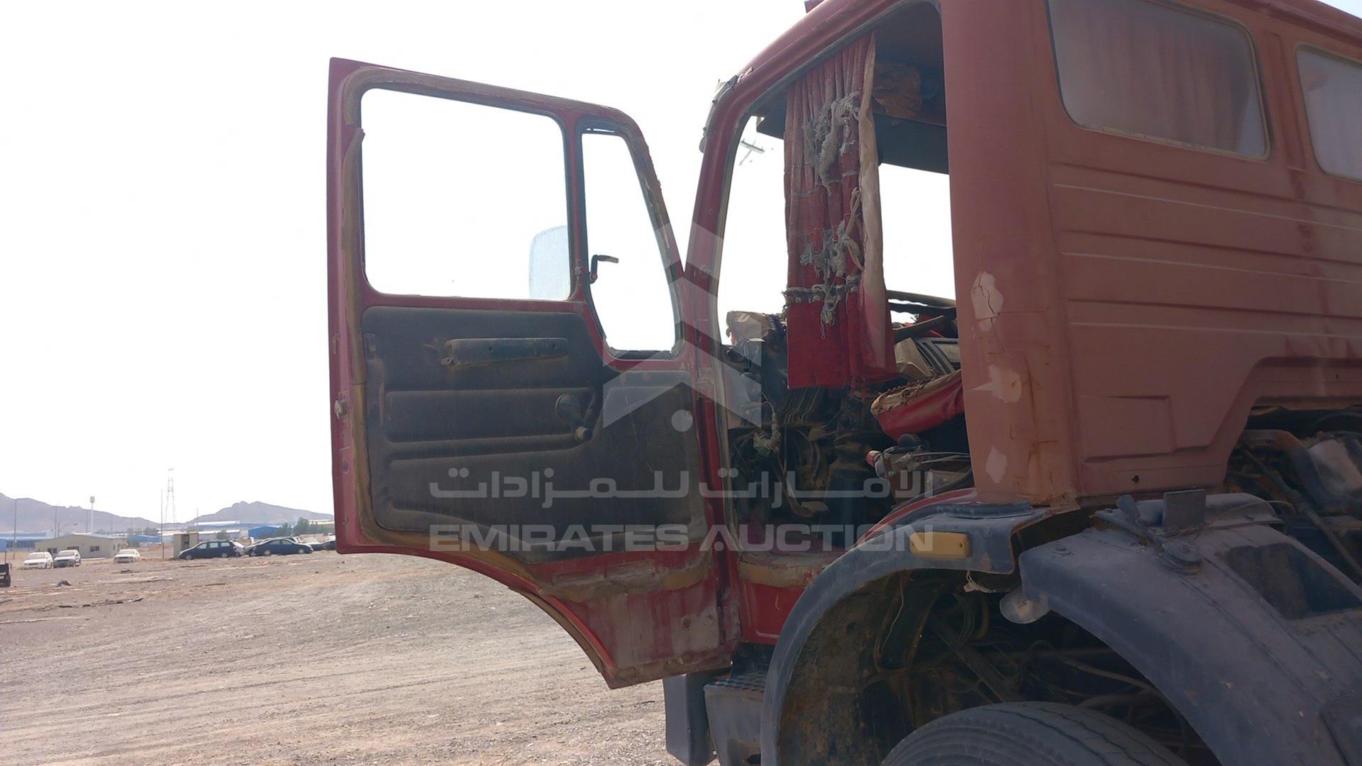 0 MERCEDES TRUCK VIN: 38911614754550