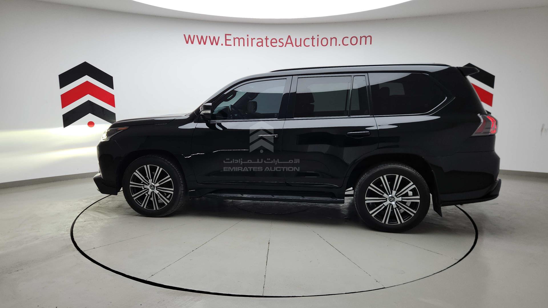2020 LEXUS LX 570 VIN: JTJHY00W8L4331290