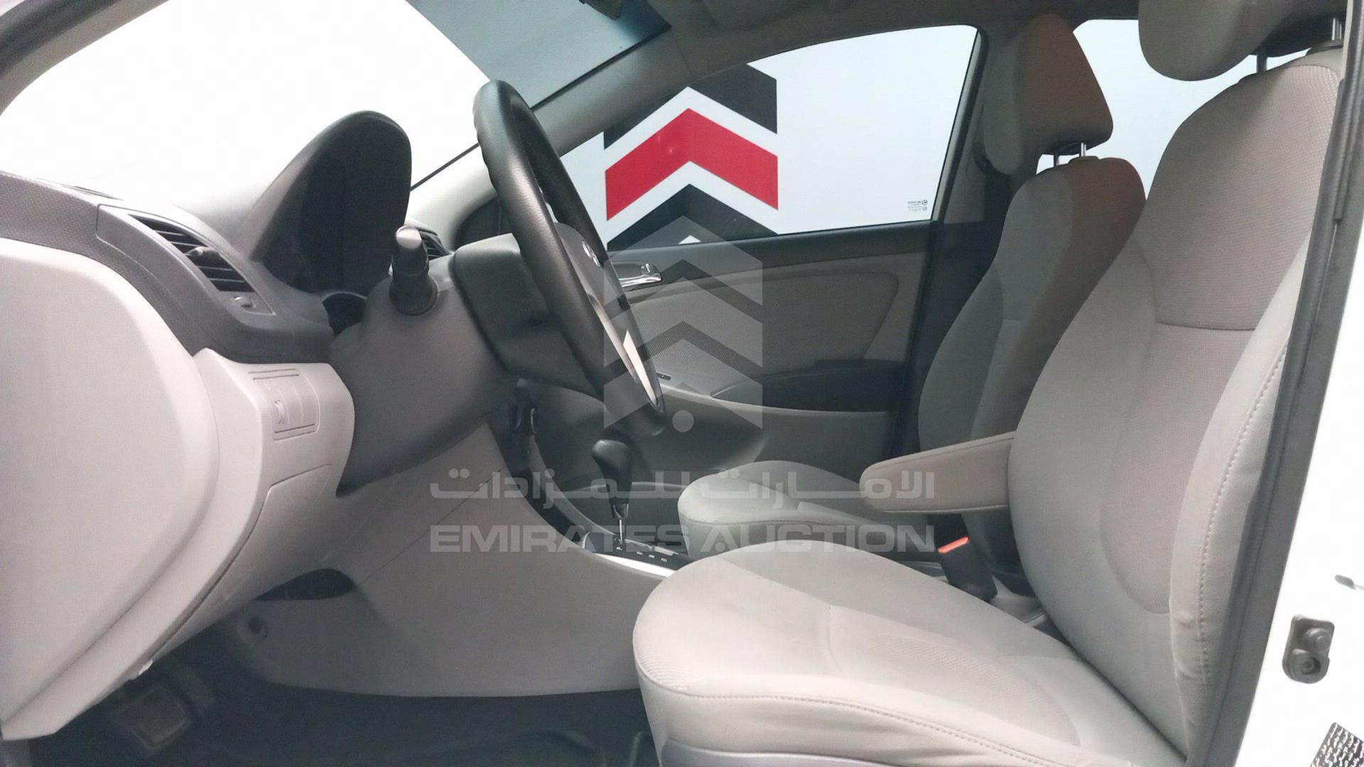 2015 HYUNDAI ACCENT VIN: KMHCT41BXFU710449