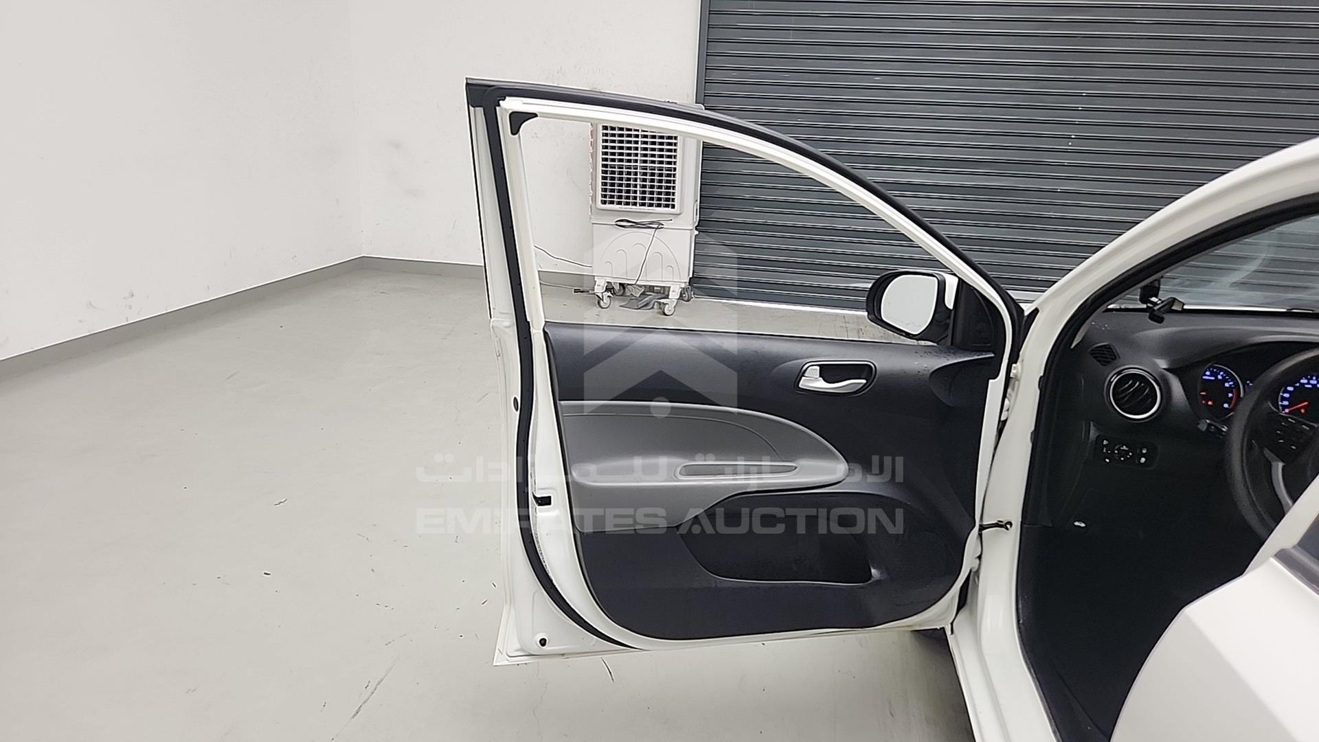 2020 KIA PEGAS VIN: LJD0AA290L0123220