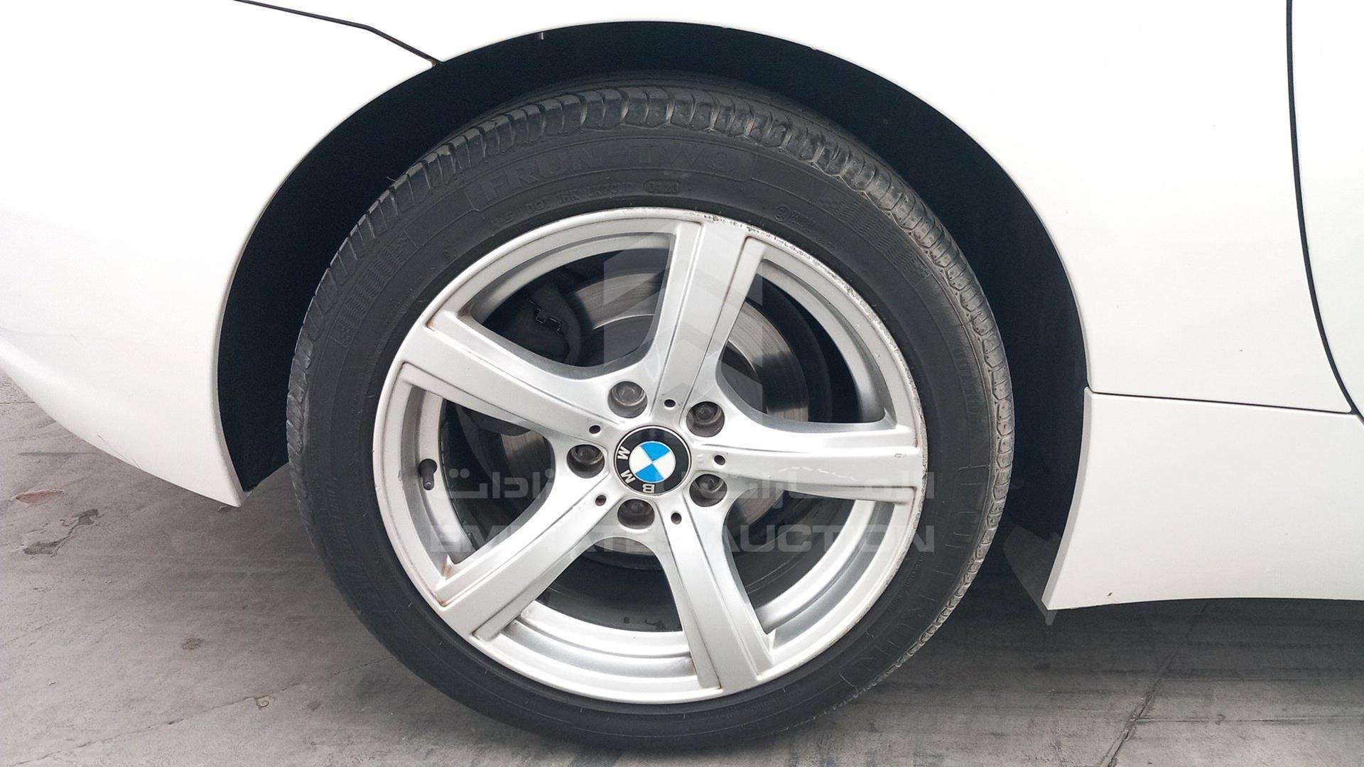 2015 BMW Z4 VIN: WBALL1103FJ664642