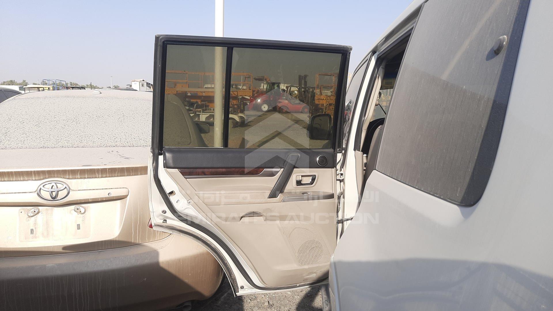 2013 MITSUBISHI PAJERO VIN: JMYLRV95WDJ704832