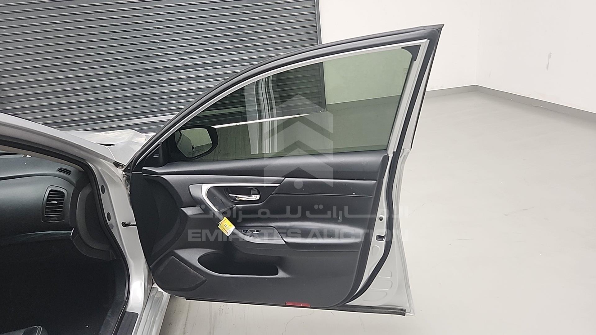 2017 NISSAN ALTIMA VIN: 1N4AL3AP4HC234120