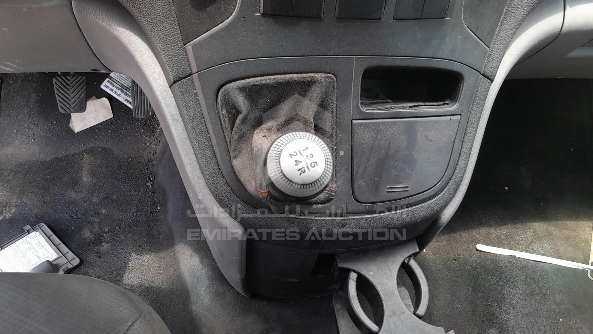2010 HYUNDAI H1 VIN: KMHWG81R4AU226372