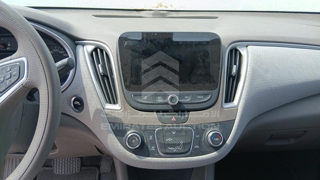 2019 Chevrolet Malibu — Entertainment Systems & Camera Monitor & Navigation — Photo 16