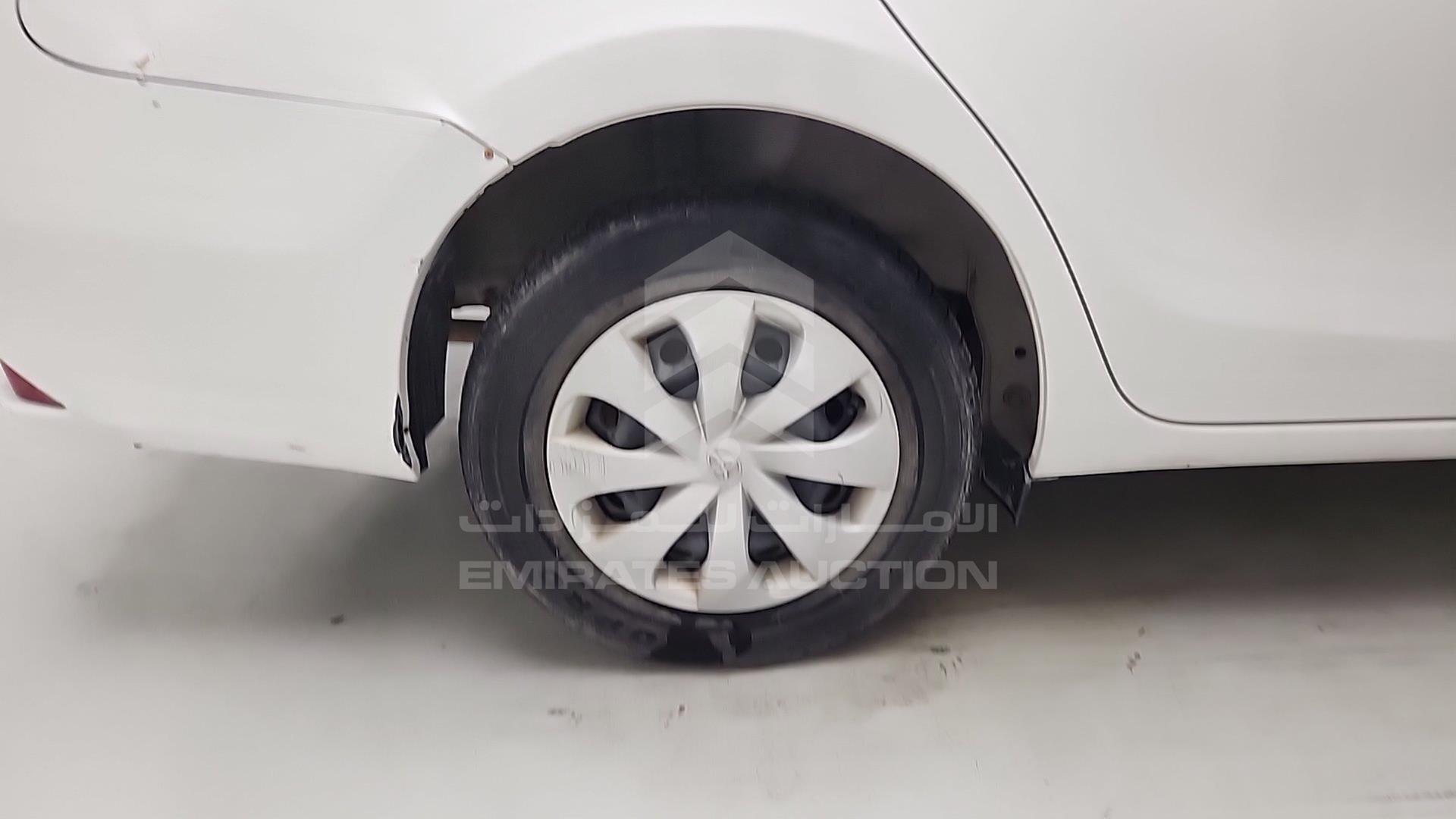 2015 TOYOTA YARIS VIN: MHFBT9F34F6028237