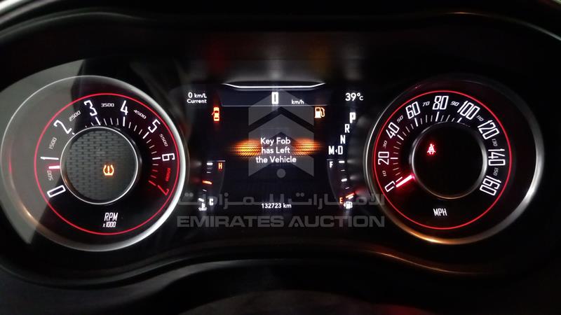2C3CDZAG4FH888830 Auction: EmiratesAuction Lot: 409485 2C3CDZAG4FH888830 Dodge Challenger 2015 GREY Photo 2