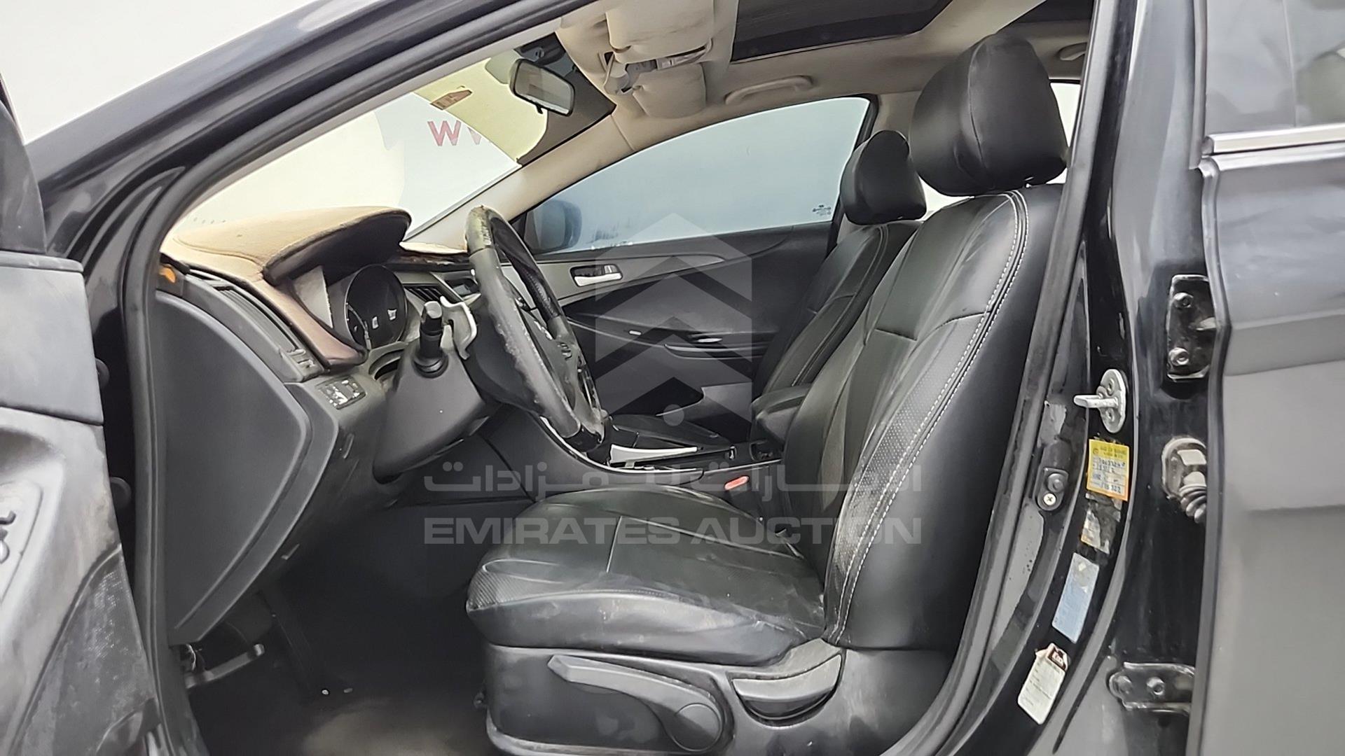 2012 HYUNDAI SONATA VIN: KMHEB41C0CA288080