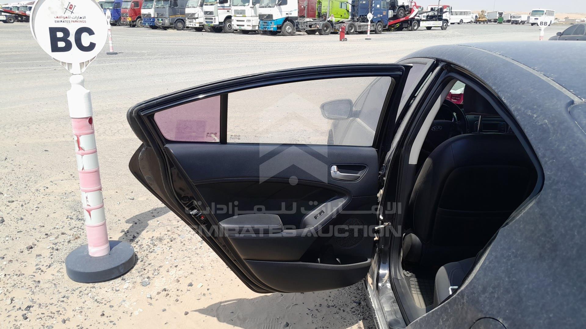 2013 KIA CERATO VIN: KNAFJ412BDA044067