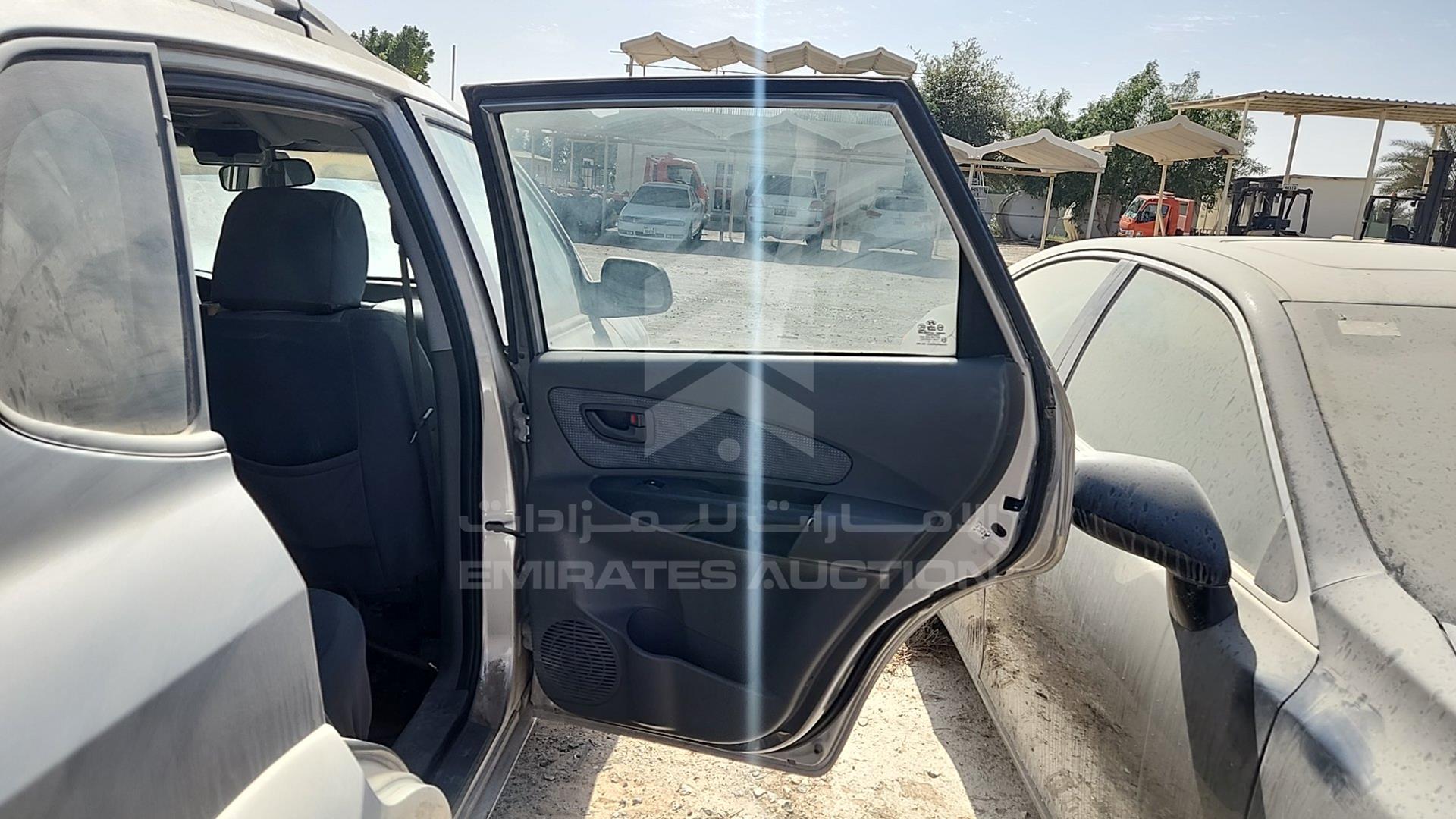 2008 HYUNDAI TUCSON VIN: KMHJM81B88U874779