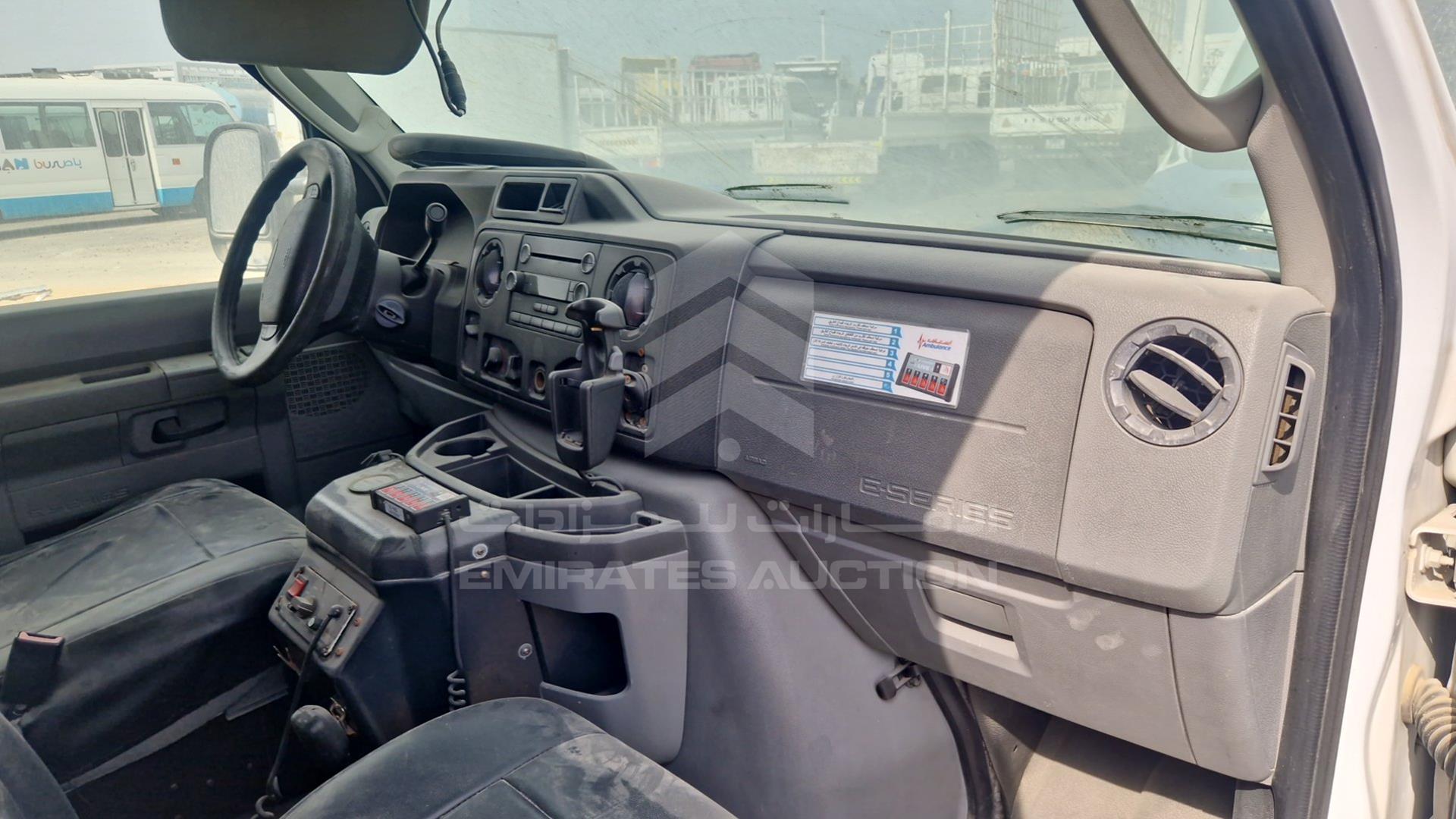 2014 FORD E 350 VIN: 1FDSS3EL0EDA84887