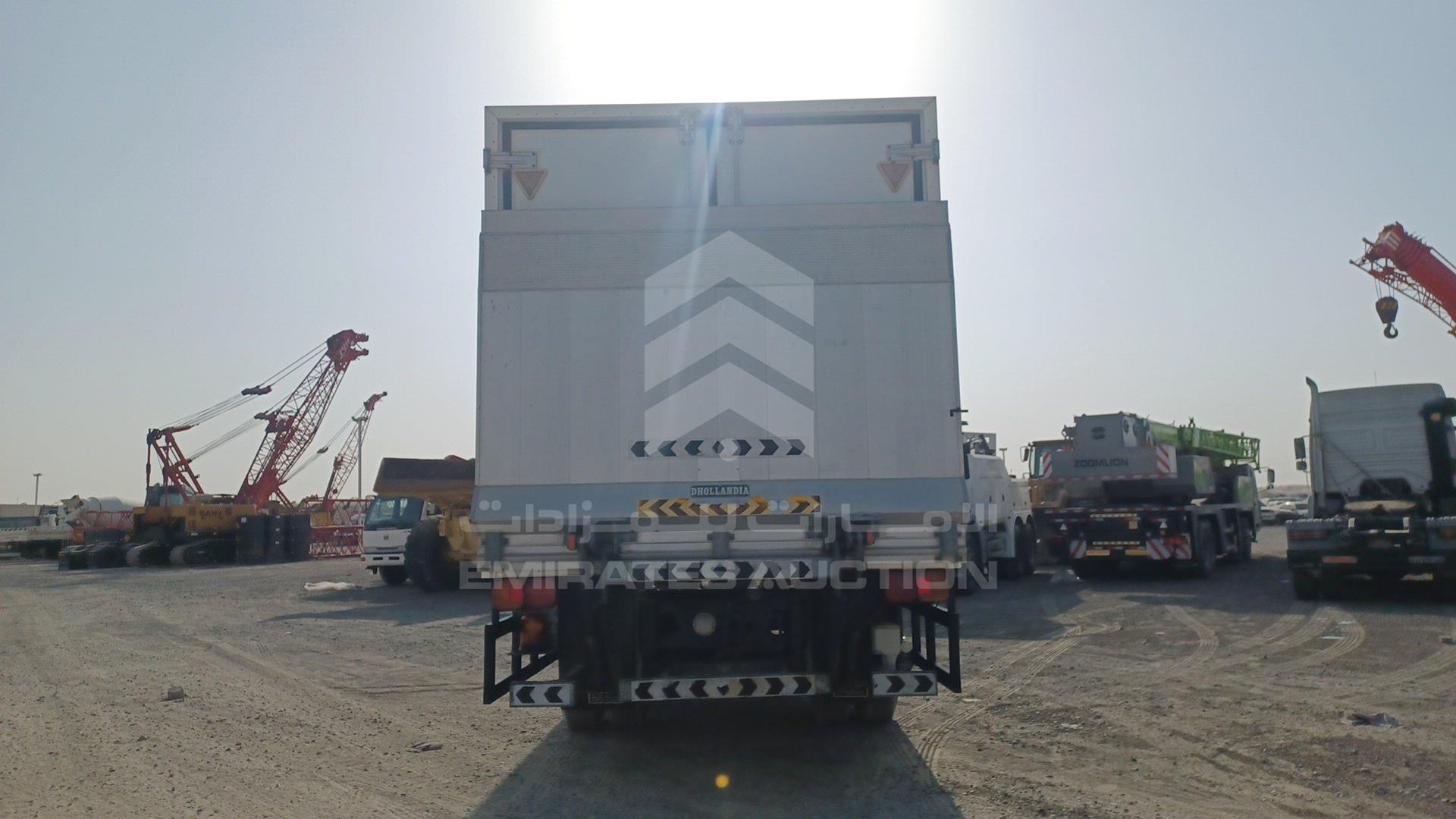 2011 HINO 500 VIN: JHDFG1JP1B1S18435
