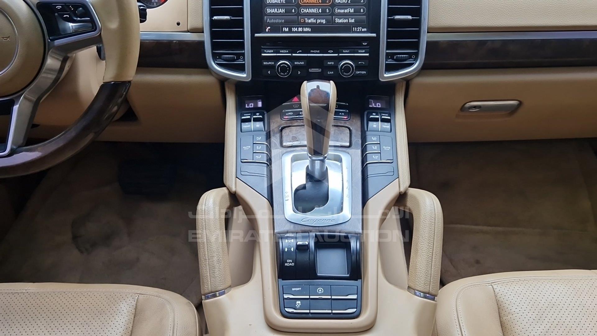 2016 PORSCHE CAYENNE VIN: WP1ZZZ92ZGKA13713