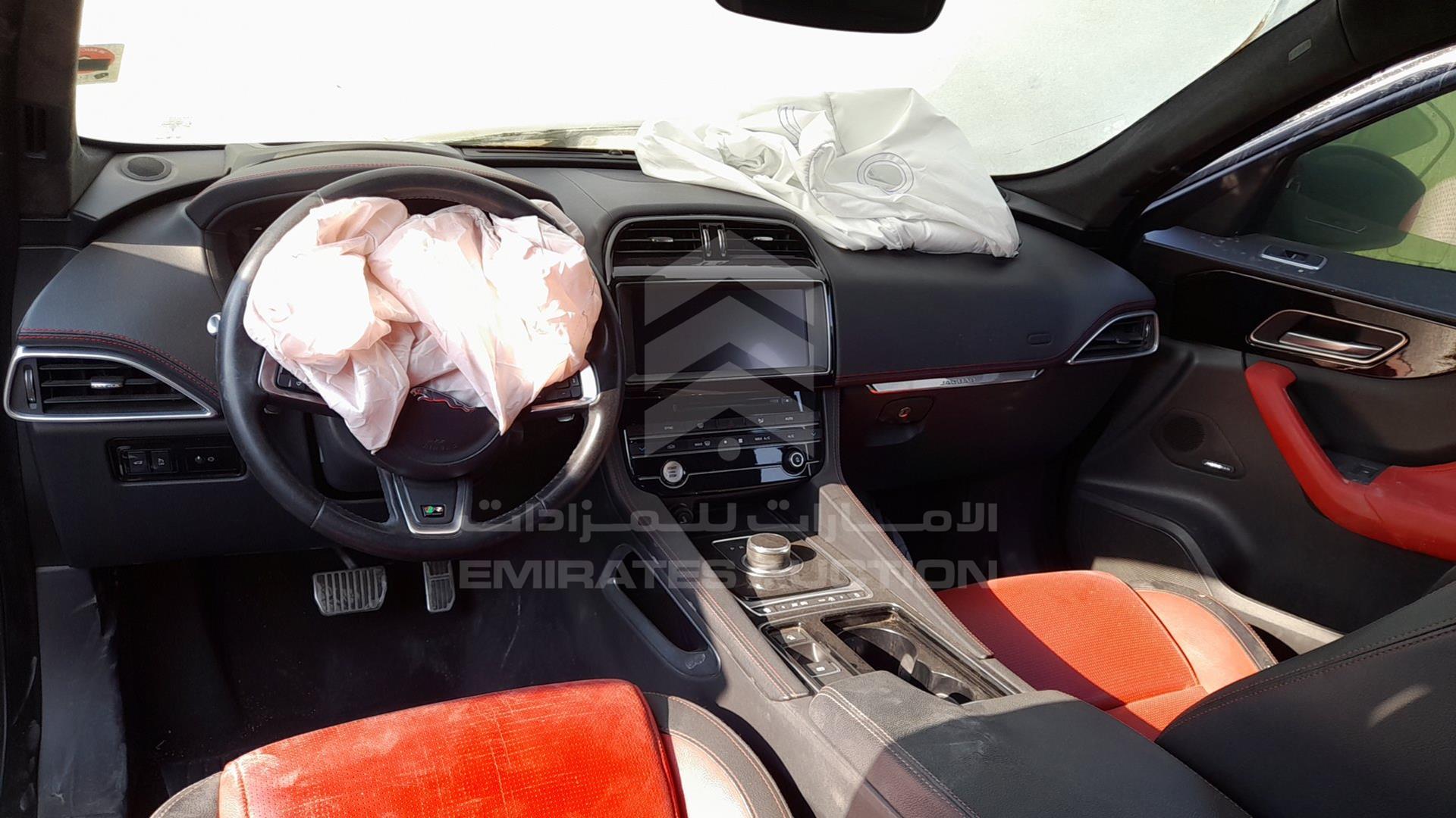 2019 JAGUAR F-PACE VIN: SADCA2BX2KA615649