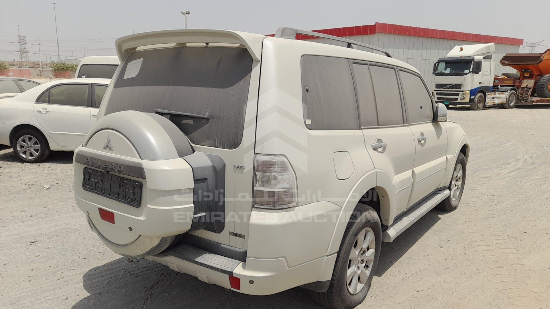 2010 MITSUBISHI PAJERO VIN: JMYLRV95WAJ711426