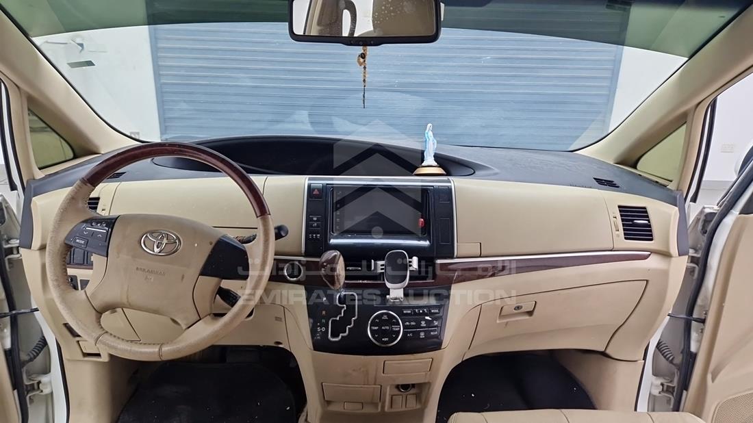 2015 Toyota Previa — Full Dashboard View — Photo 20