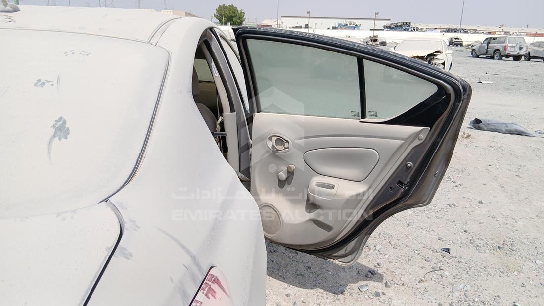 نيسان صني 2016 — الباب الخلفي الأيمن — صورة 21