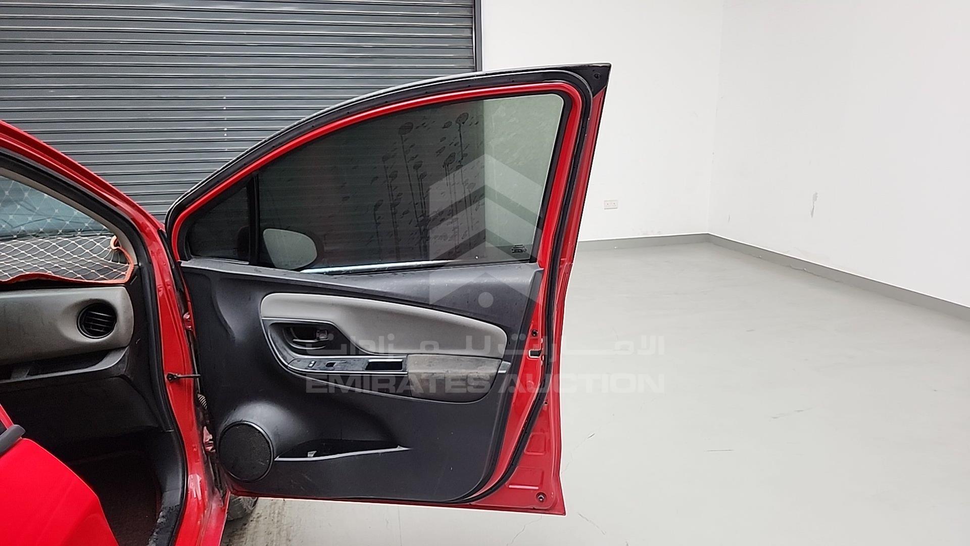 2015 TOYOTA YARIS VIN: VNKKTUD33FA028784
