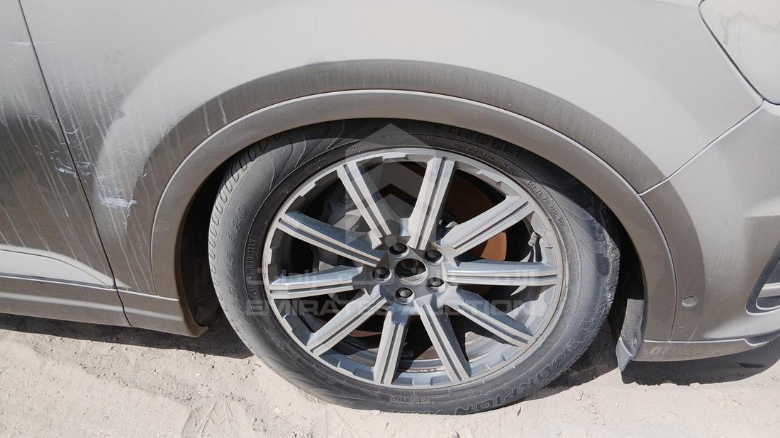 2016 Audi Q7 — Front Right Tyre — Photo 29