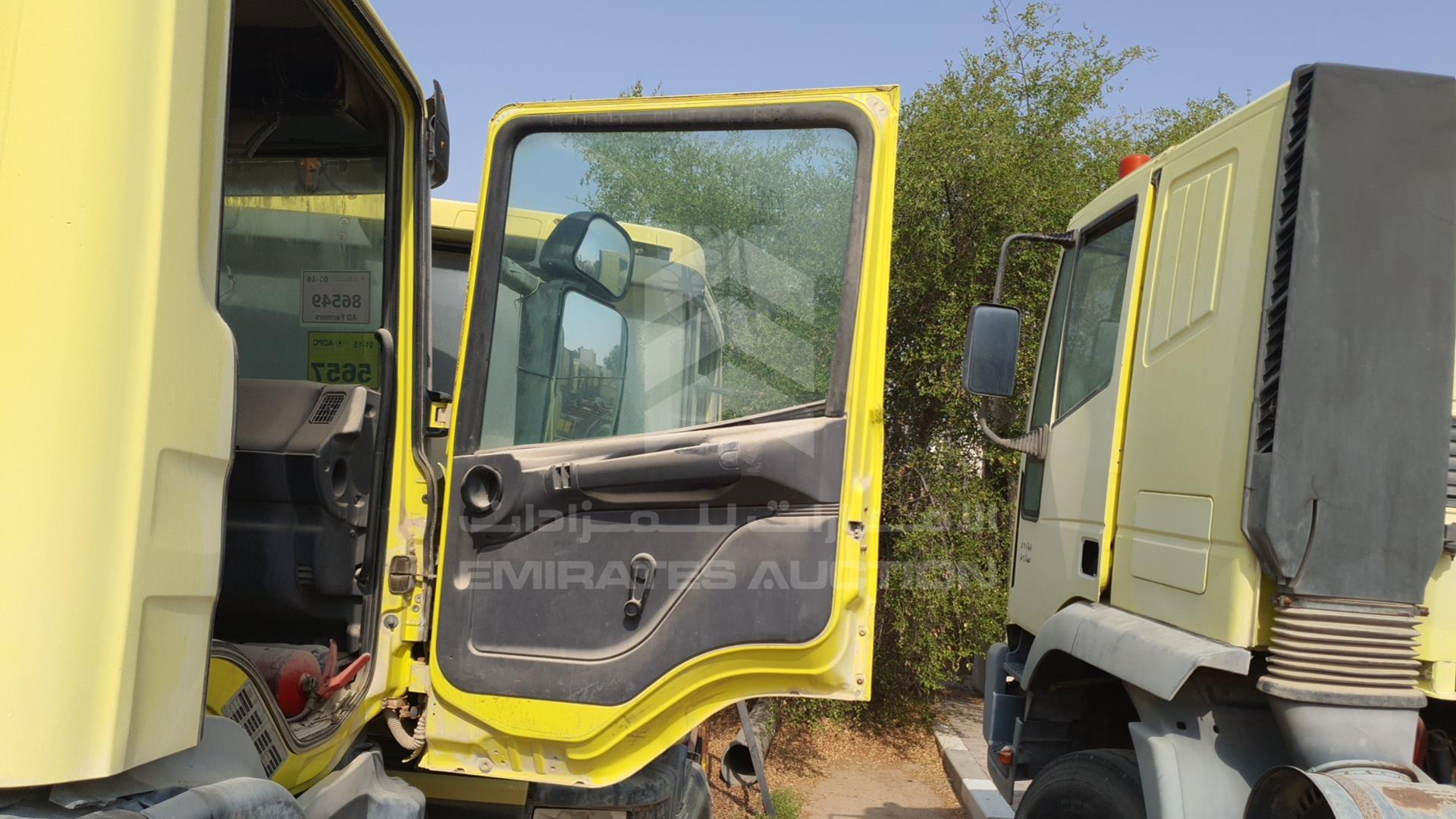 2004 SCANIA --- VIN: XLEP6X40044504257