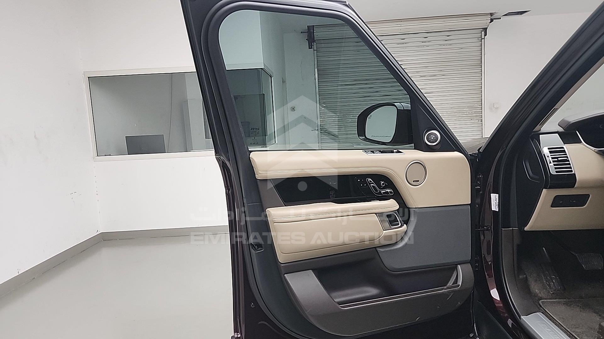 2018 RANGE ROVER VOGUE VIN: SALGA2BV3JA503204
